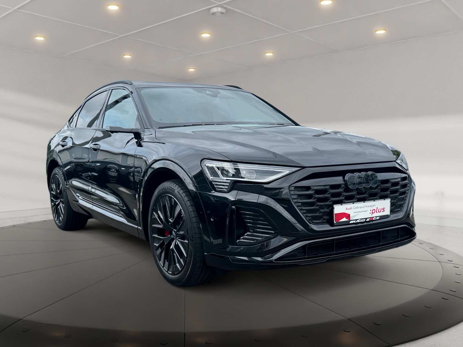 Q8 e-tron Sportback  S line 55  quattro 300 kW