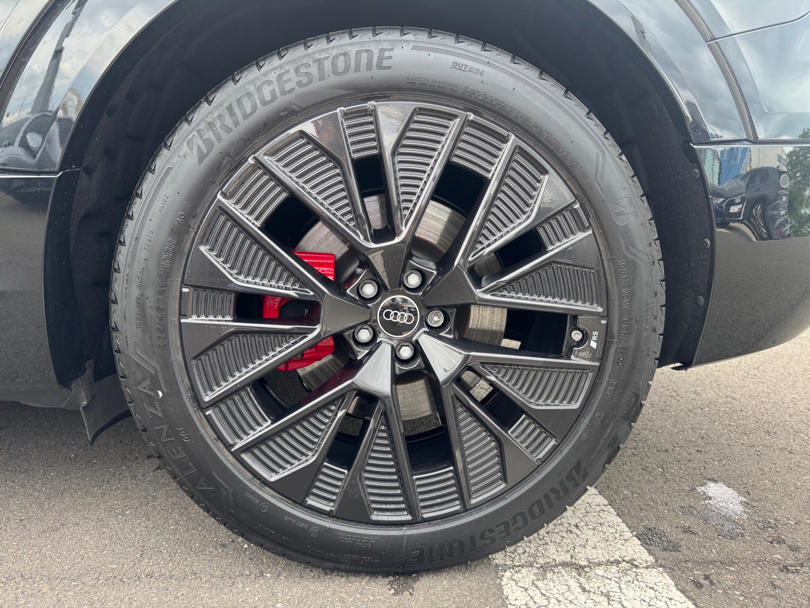 Q8 e-tron Sportback  S line 55  quattro 300 kW