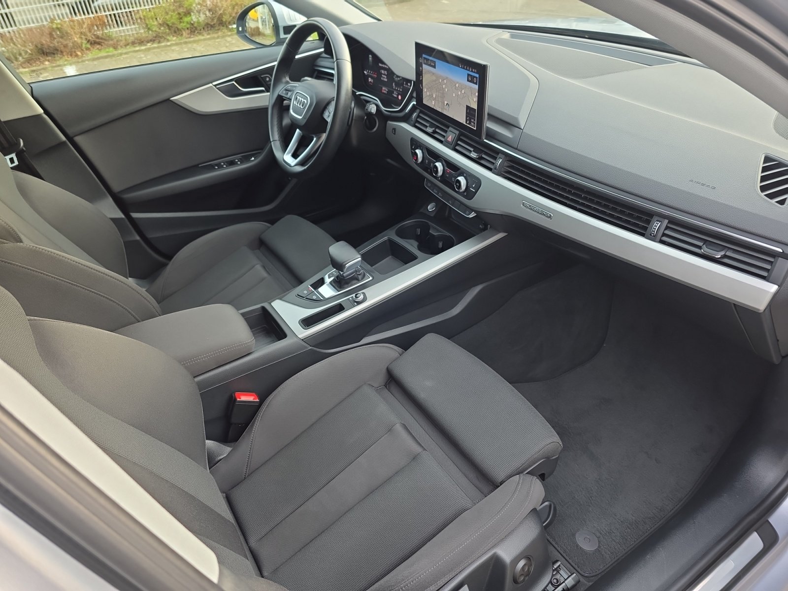 A4 Avant advanced 40 TDI quattro S tronic PDC,LM