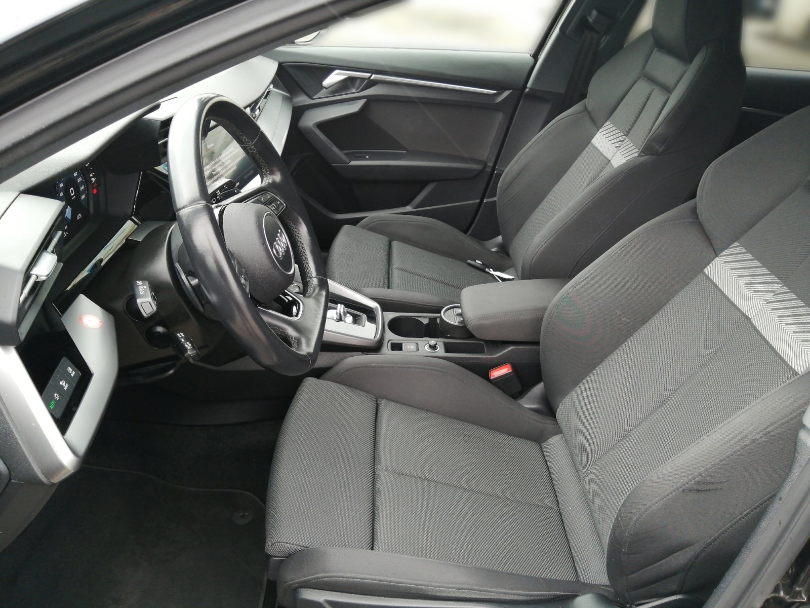 A3 Sportback S line 30 TFSI S tronic S Line,HUD
