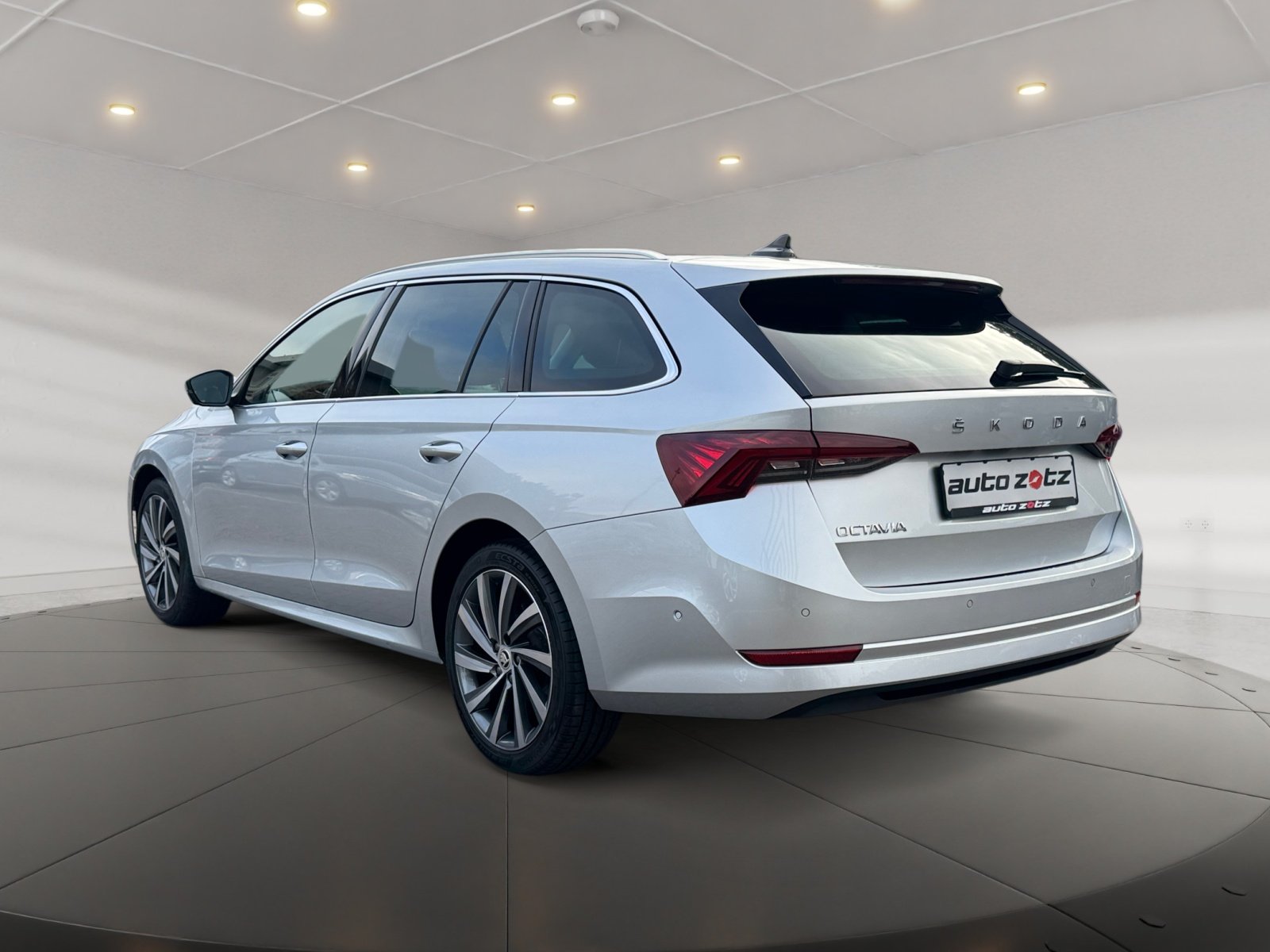 Octavia Combi 2.0TDI First Edition PDC,ACC,LED
