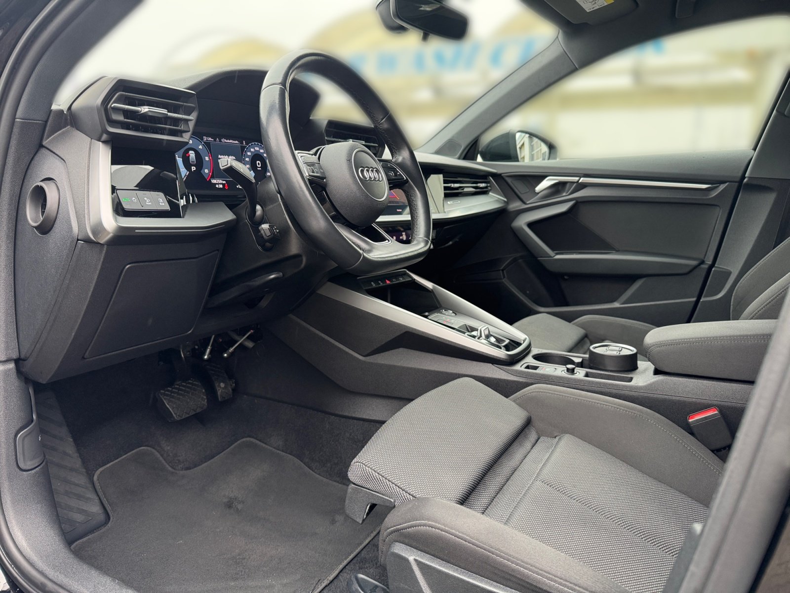 A3 Sportback S line 30 TDI S tronic S Line,HUD