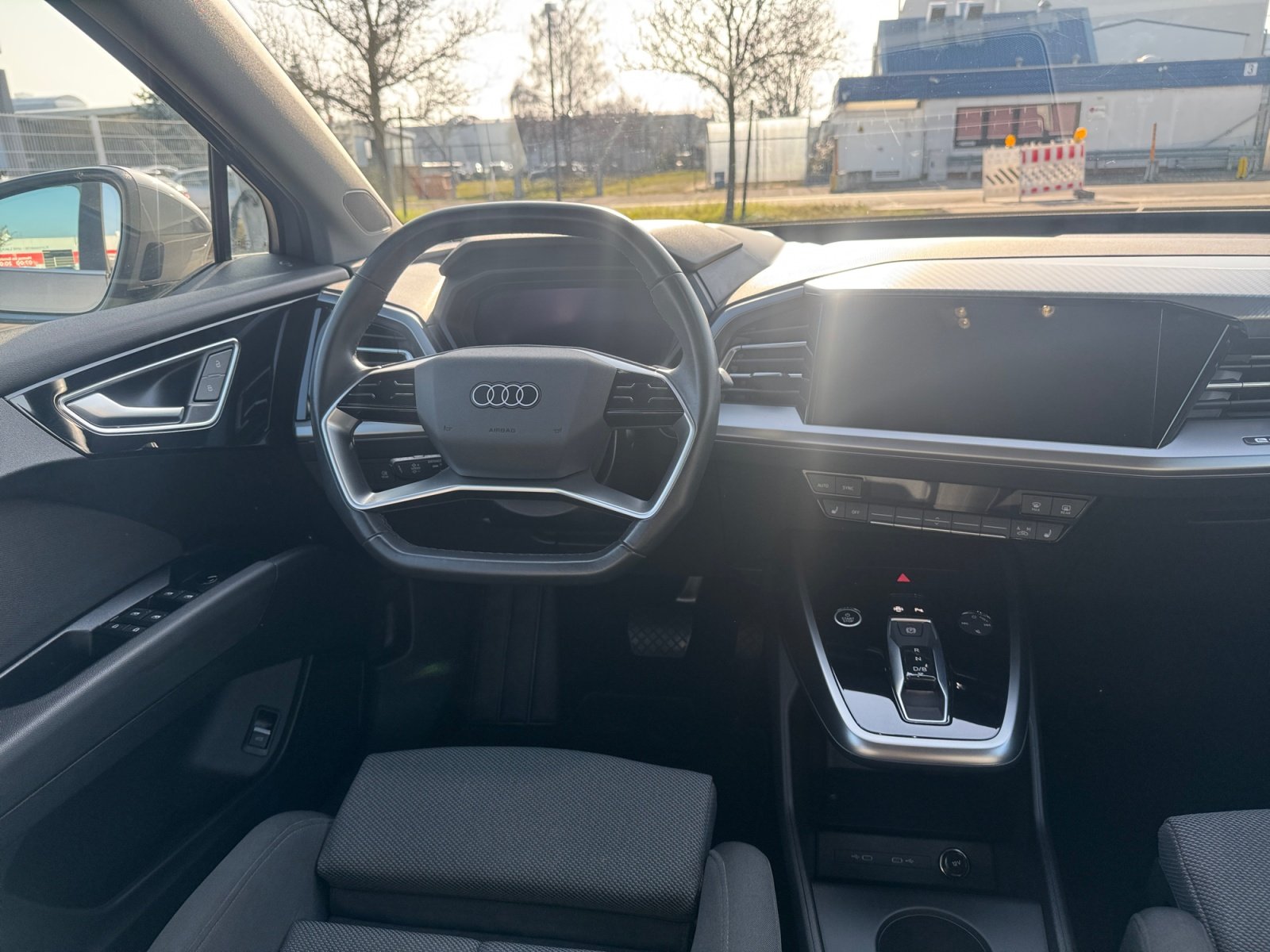 Q4 e-tron 150 kW HUD,PANO,PDC,Standhz,Virtual,LM