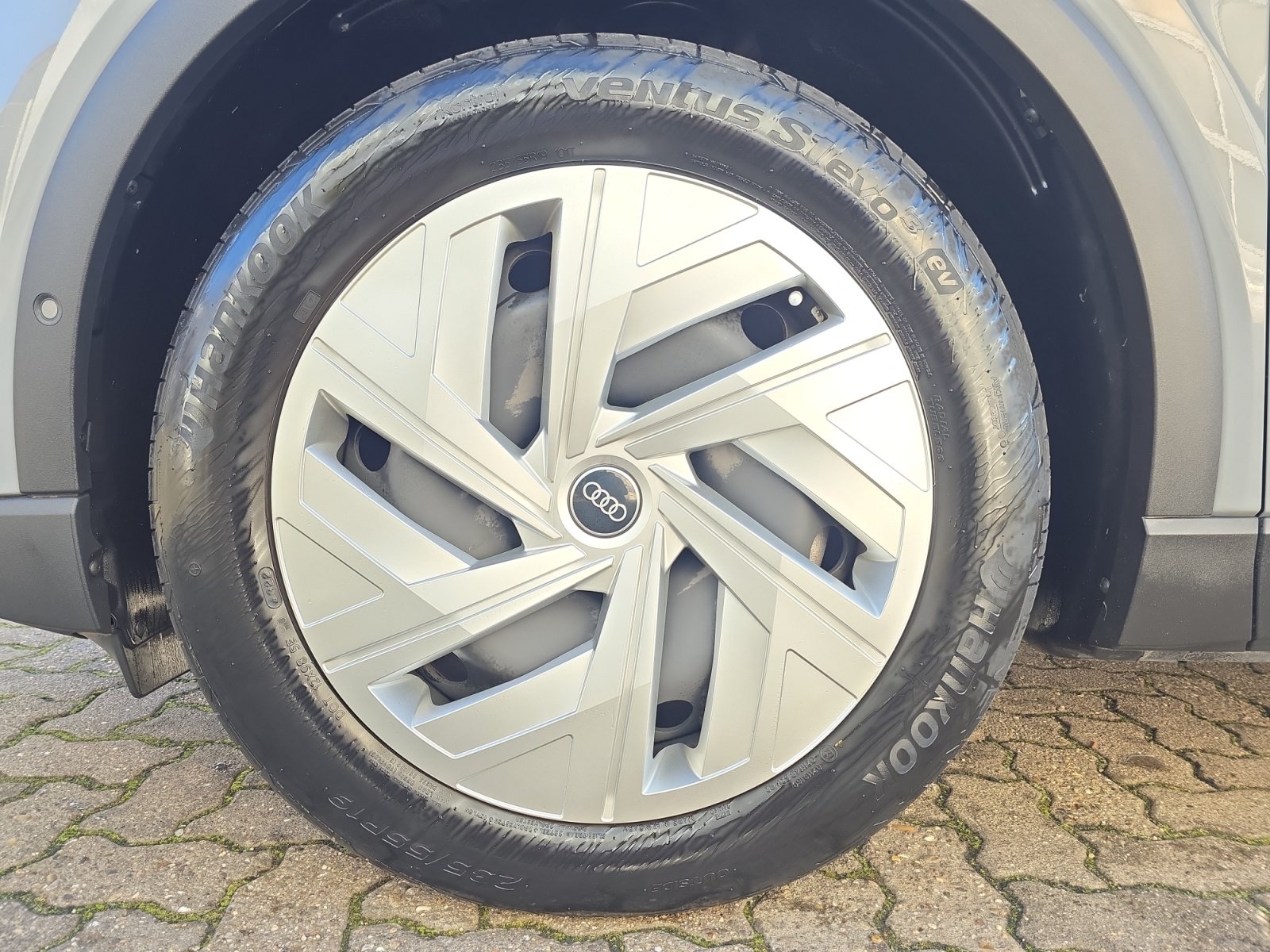 Q4 e-tron 150kW HUD,Kam.,Standhz,Virtual,ACC,AHK