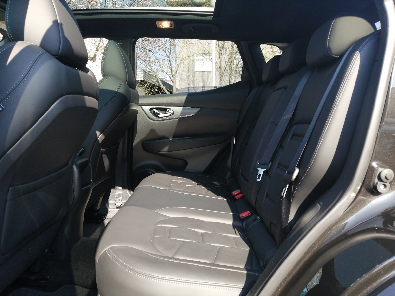 Qashqai TEKNA 1.7dCi Kam.,PANO,PDC,Leder,Navi