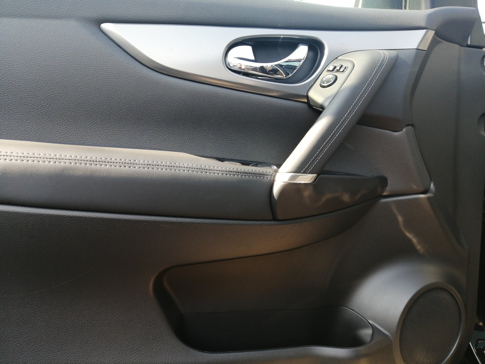 Qashqai TEKNA 1.7dCi Kam.,PANO,PDC,Leder,Navi