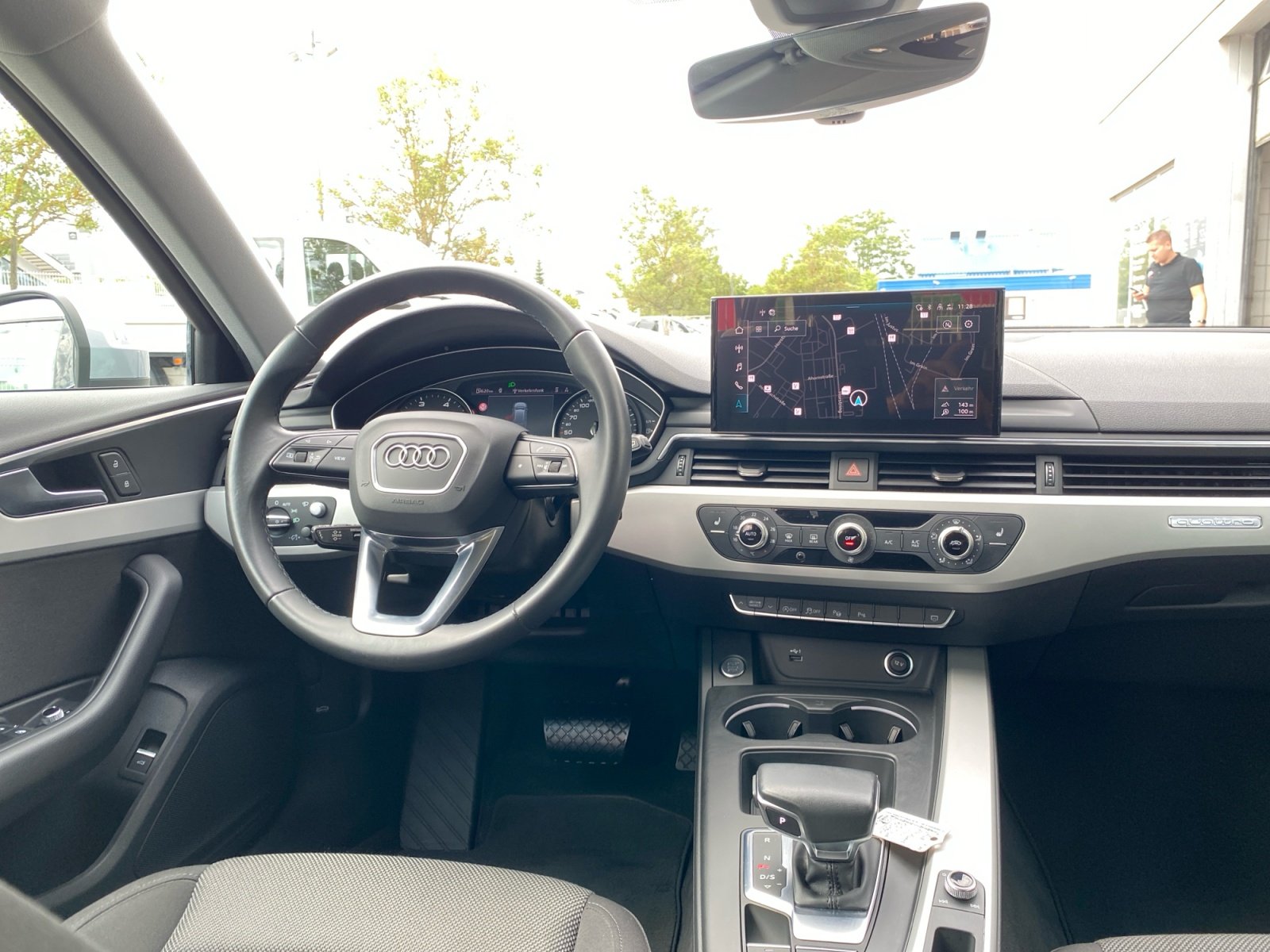 A4 Avant Advanced 40 TDI quattro S tronic 360,LM