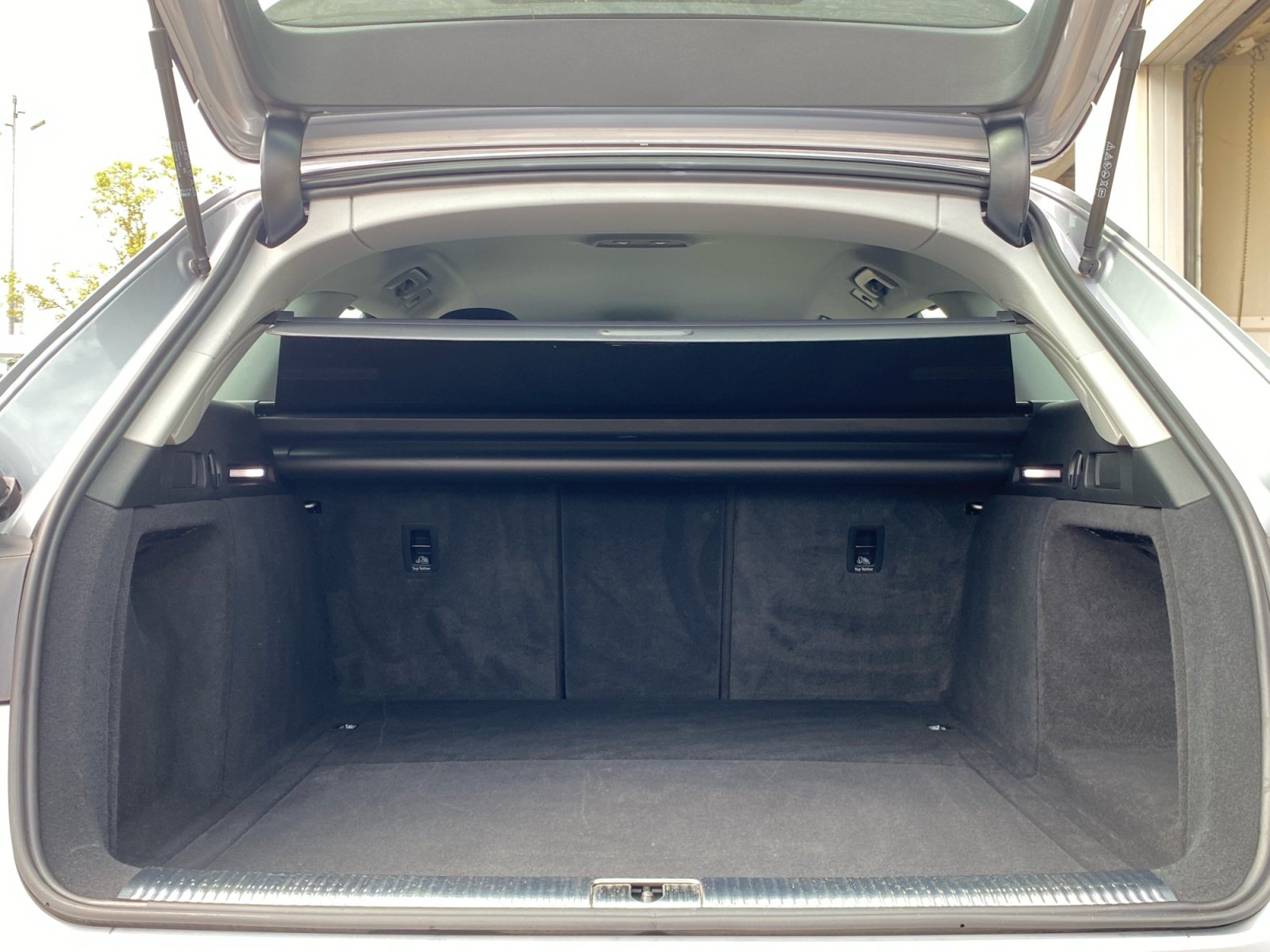 A4 Avant Advanced 40 TDI quattro S tronic 360,LM