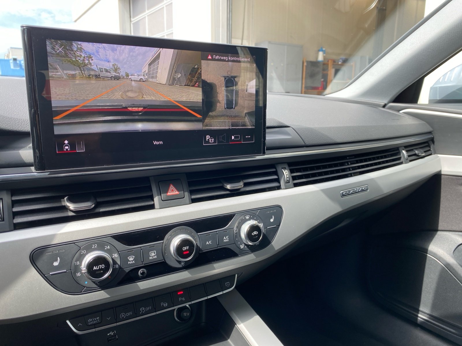 A4 Avant Advanced 40 TDI quattro S tronic 360,LM