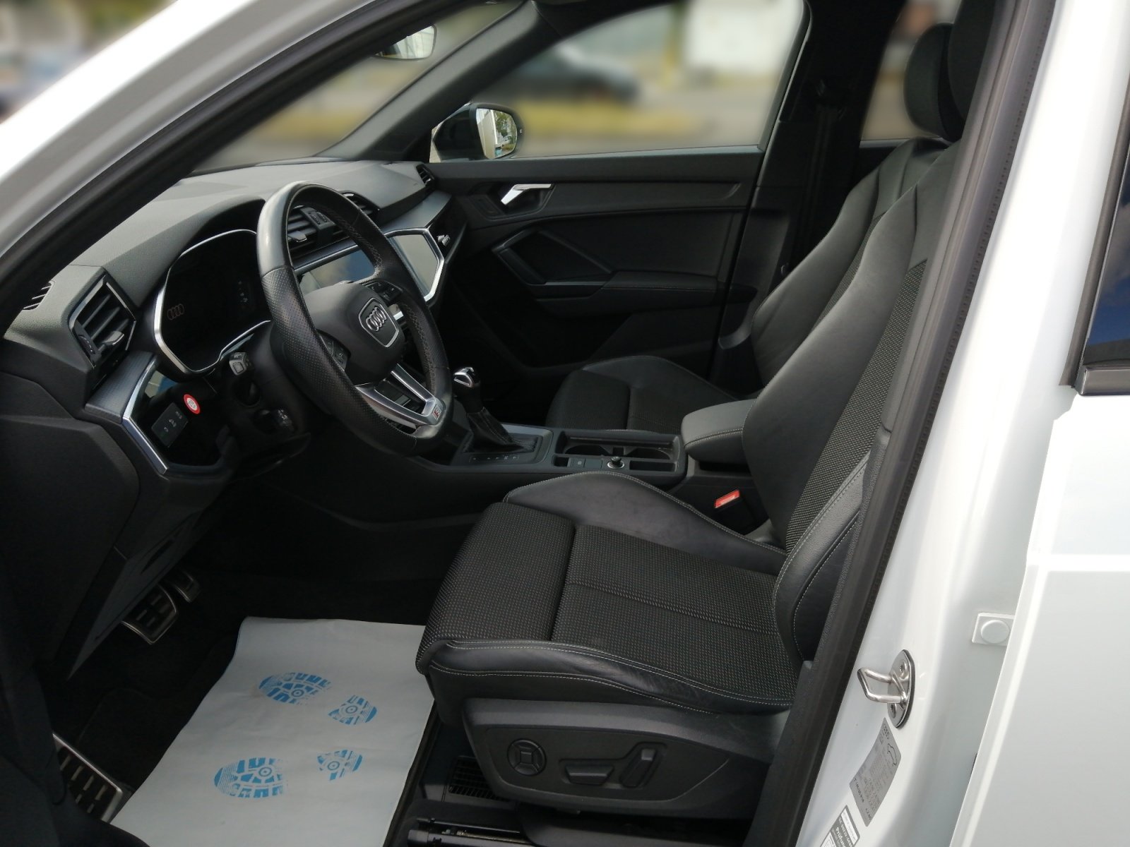 Q3 SUV S line 40 TFSI quattro S tronic S Line,LM