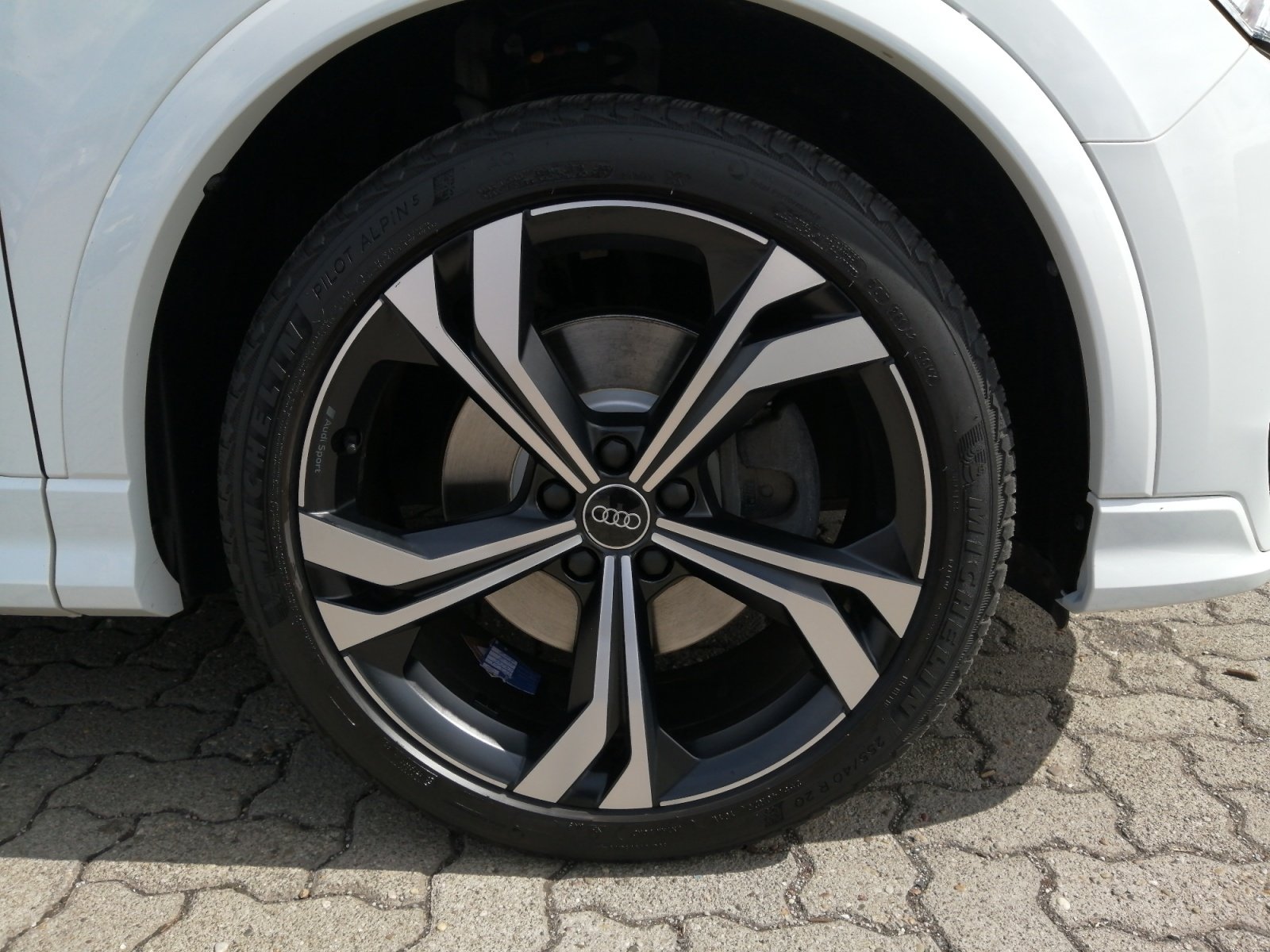 Q3 SUV S line 40 TFSI quattro S tronic S Line,LM