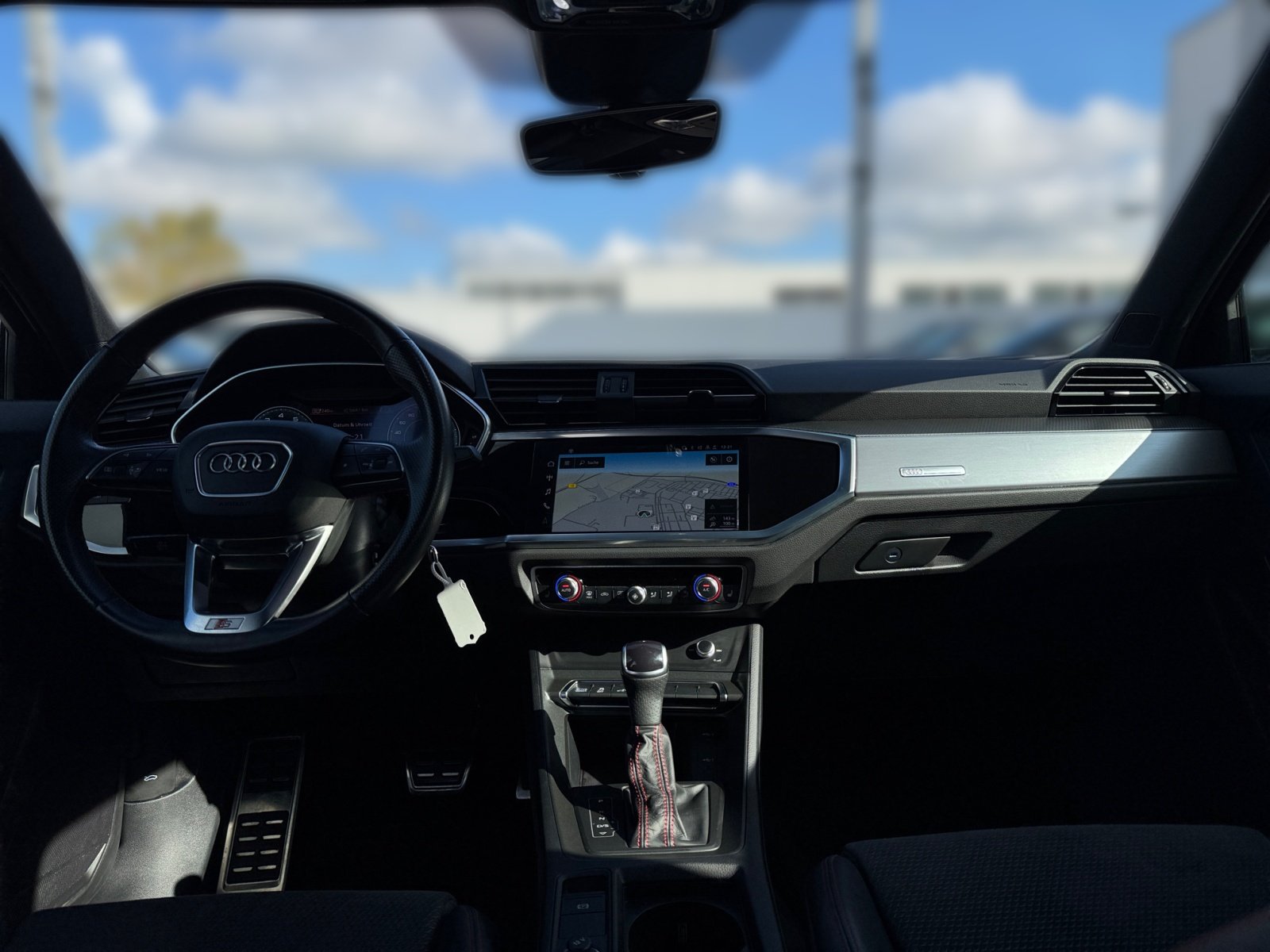 Q3 Sportback S line 45 TFSIe S tronic S Line,LED