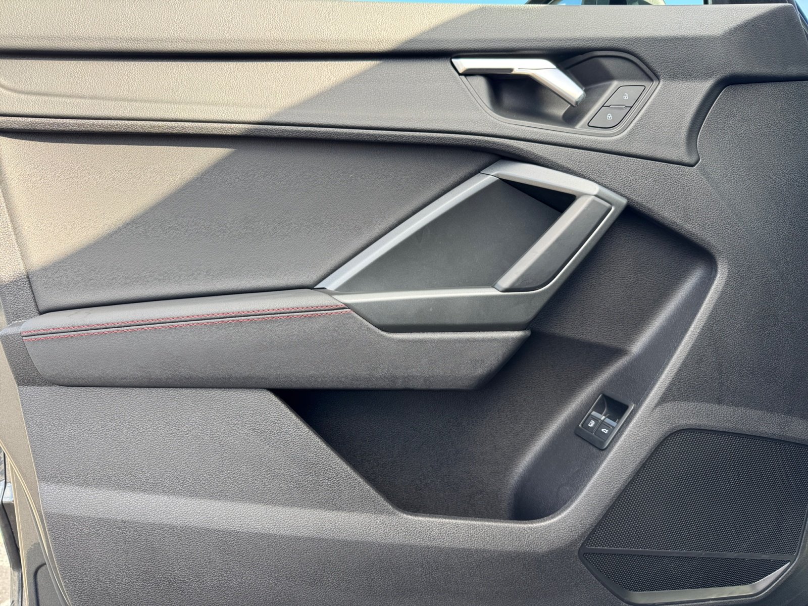 Q3 Sportback S line 45 TFSIe S tronic S Line,LED