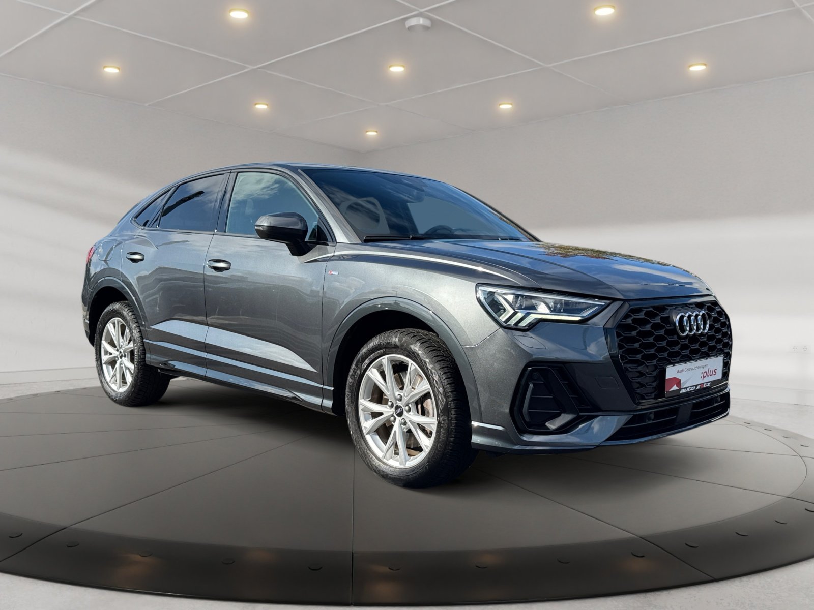 Q3 Sportback S line 45 TFSIe S tronic S Line,LED