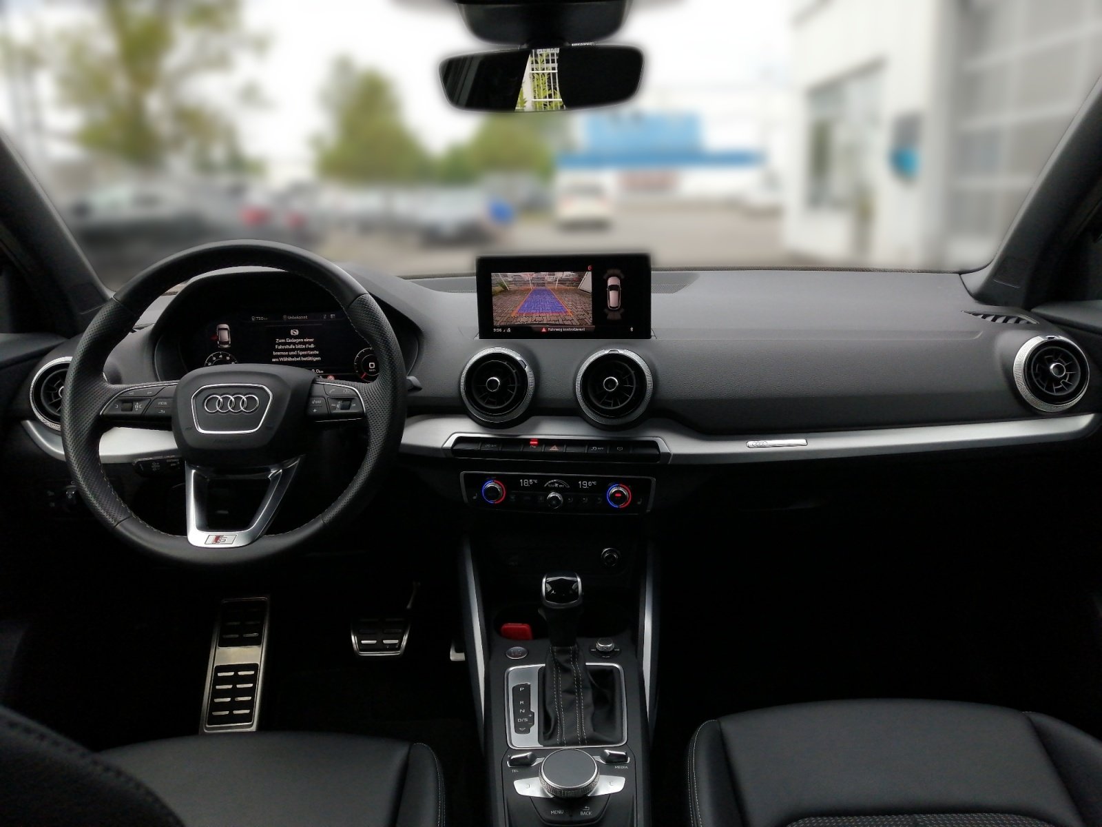 Q2 advanced 35 TFSI S tronic S Line,matrix,Kam.