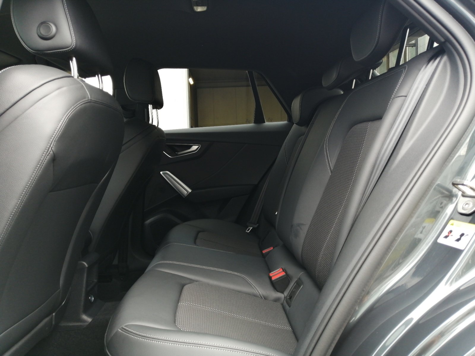 Q2 advanced 35 TFSI S tronic S Line,matrix,Kam.