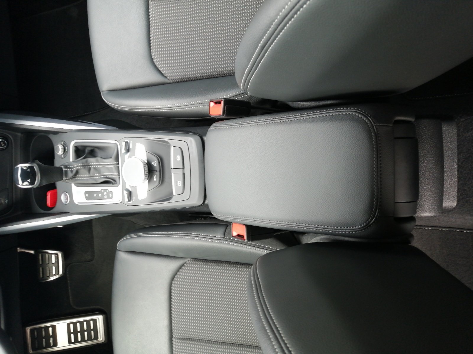 Q2 advanced 35 TFSI S tronic S Line,matrix,Kam.