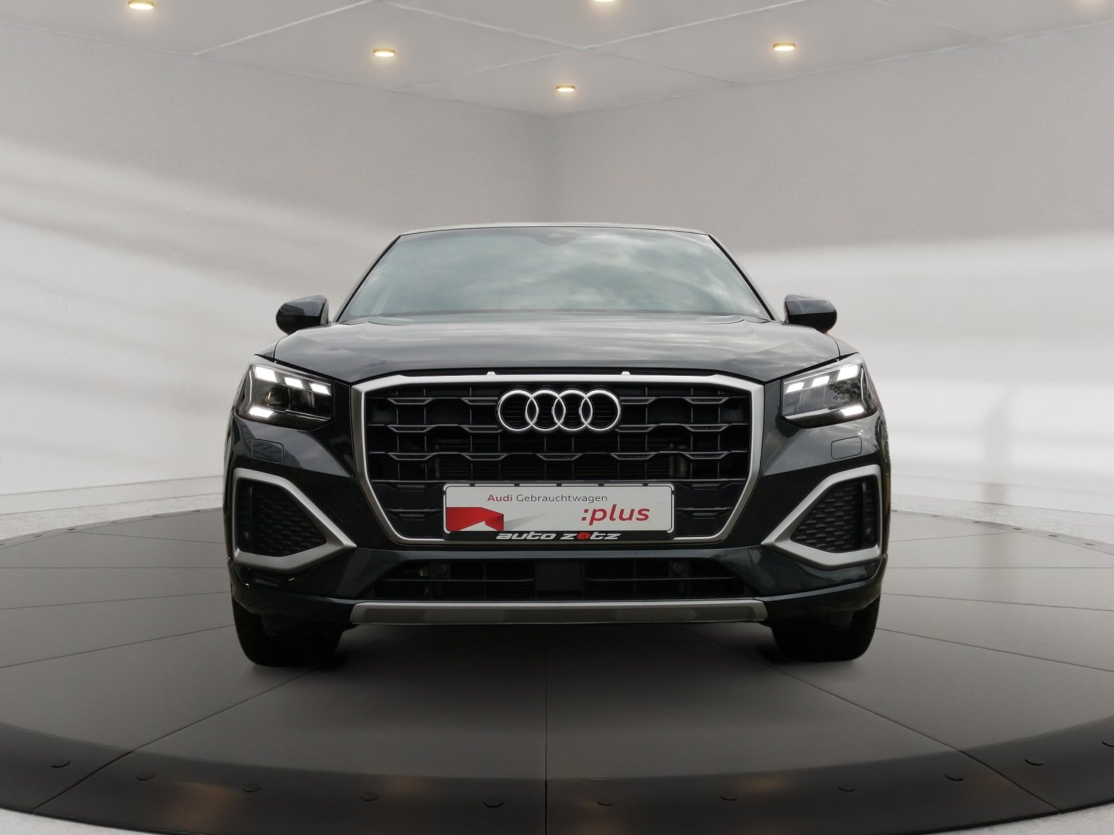 Q2 advanced 35 TFSI S tronic S Line,matrix,Kam.