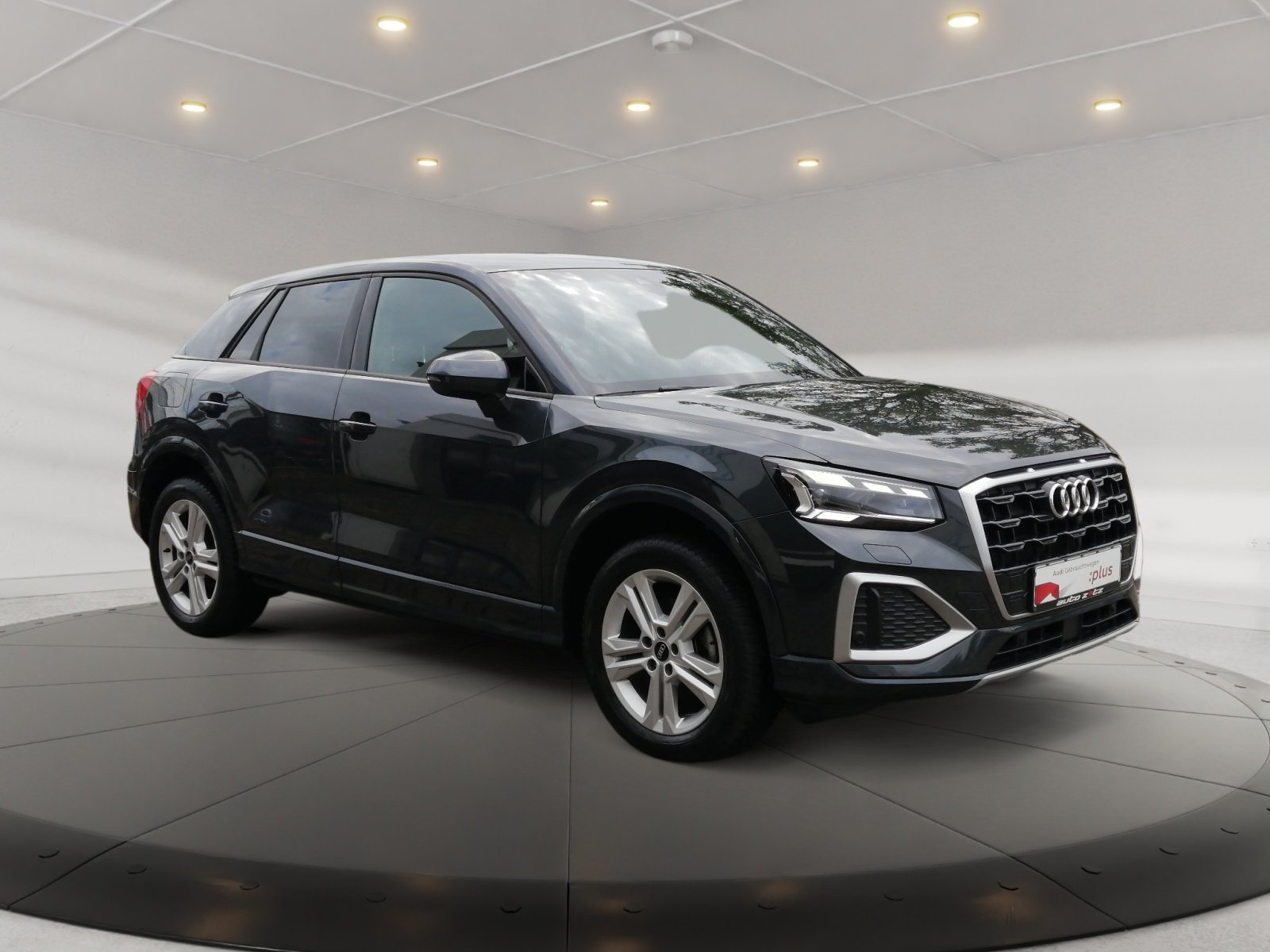 Q2 advanced 35 TFSI S tronic S Line,matrix,Kam.