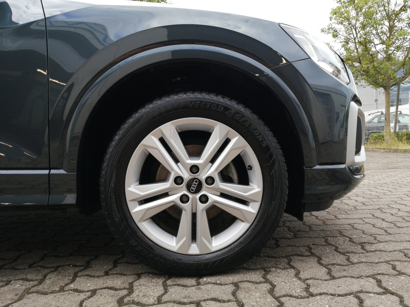 Q2 advanced 35 TFSI S tronic S Line,matrix,Kam.