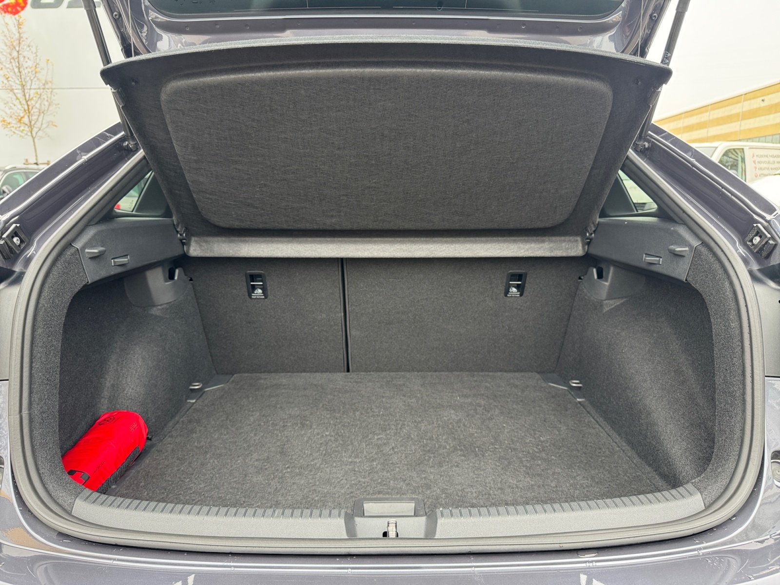 Taigo 1.0 TSI R-Line Kam.,PDC,Virtual,ACC,AHK,LM