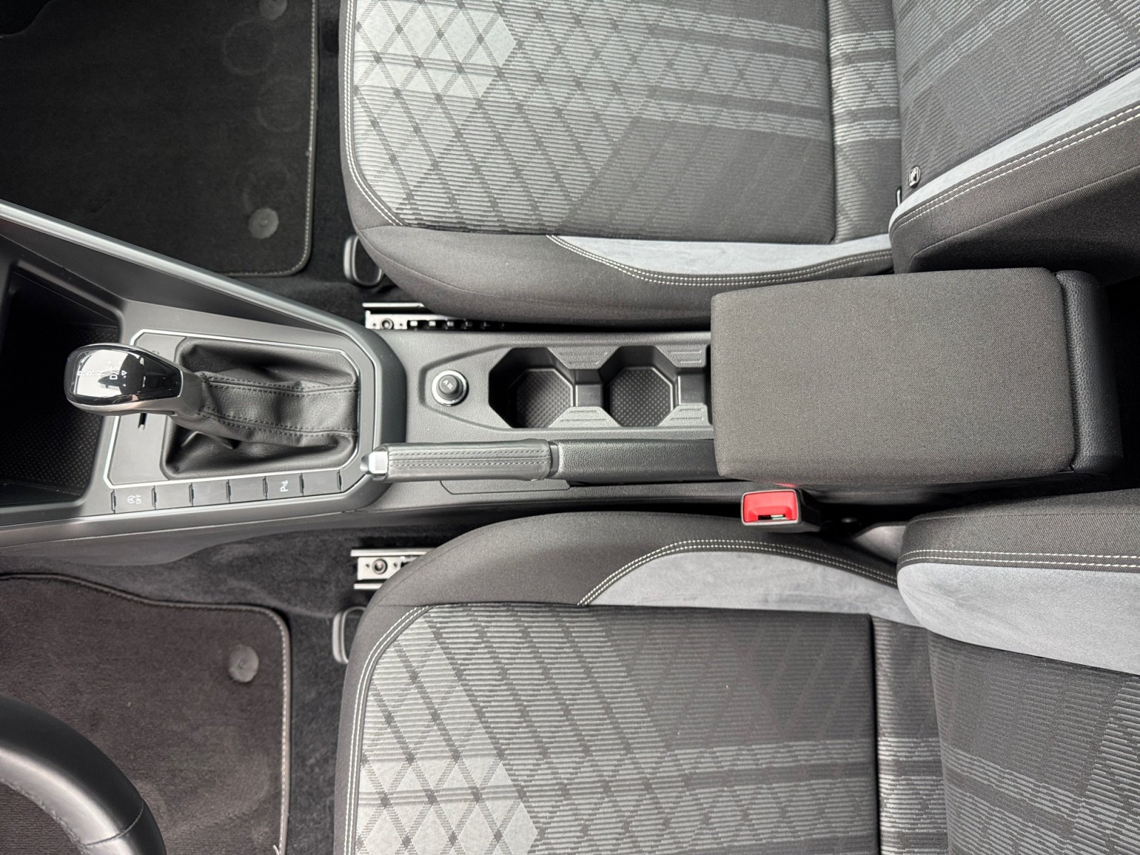 Taigo 1.0 TSI R-Line Kam.,PDC,Virtual,ACC,AHK,LM