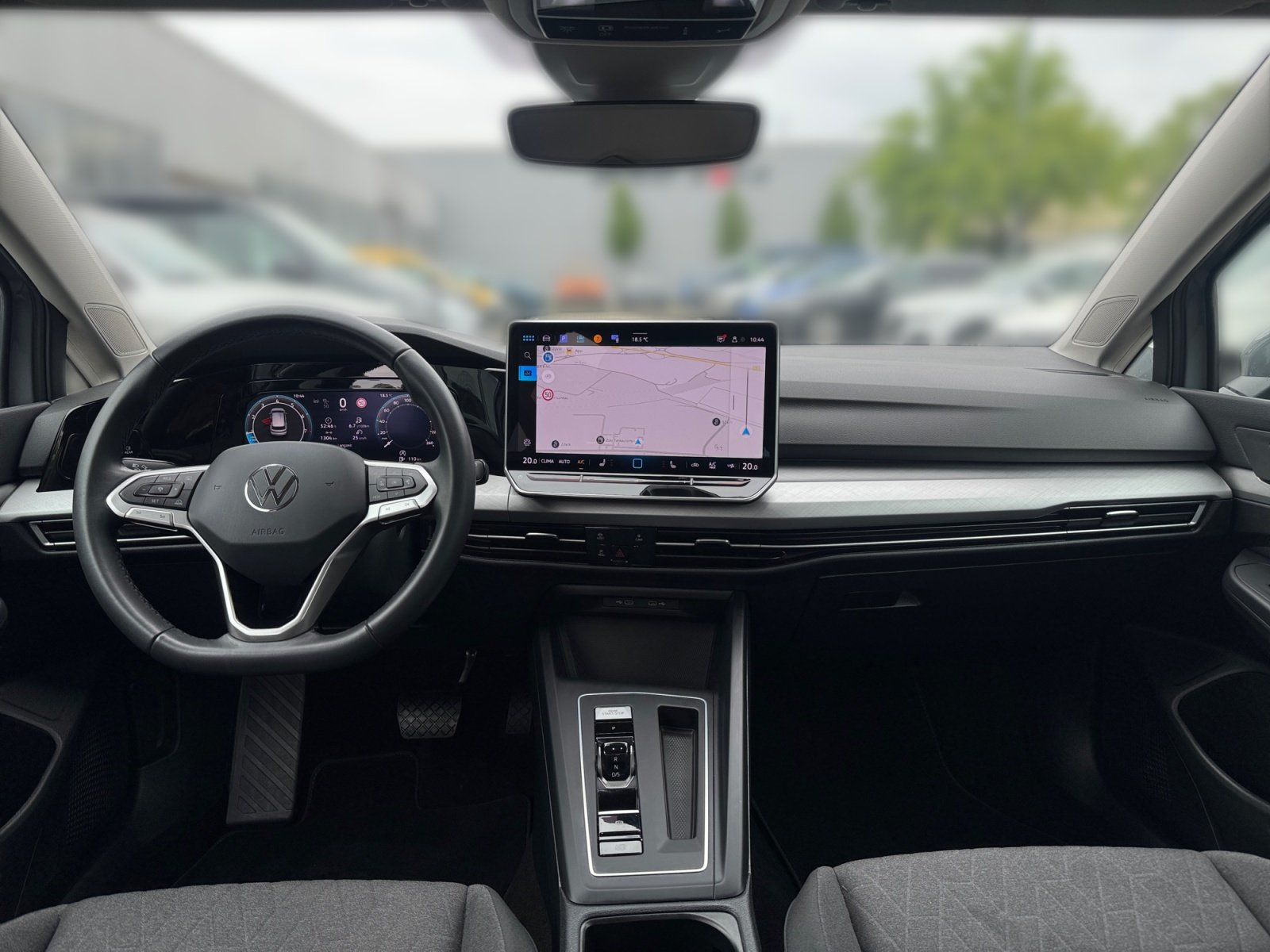Golf VIII Life 1.5 l eTSI OPF  DSG Kam.,PDC,ACC