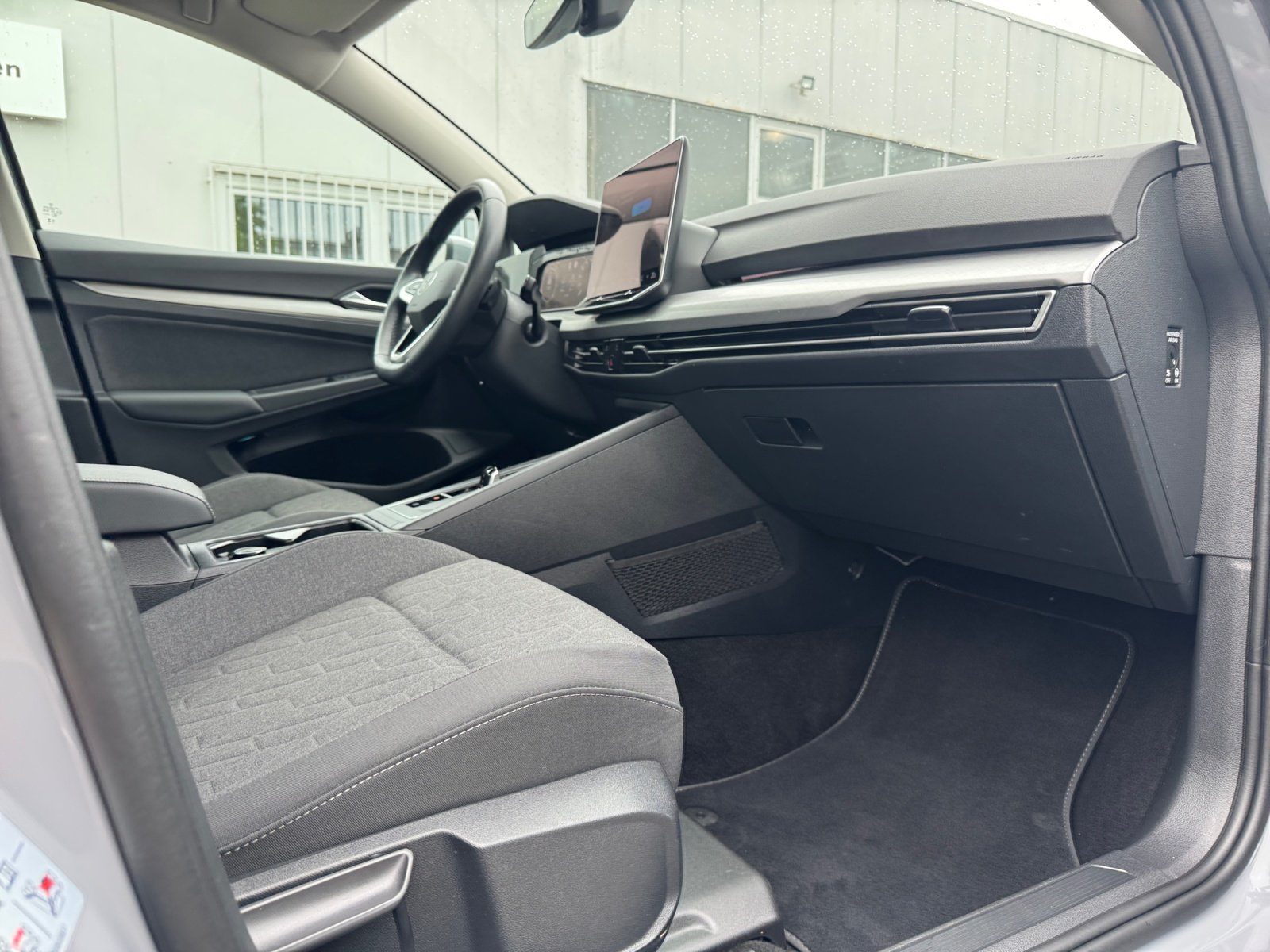 Golf VIII Life 1.5 l eTSI OPF  DSG Kam.,PDC,ACC