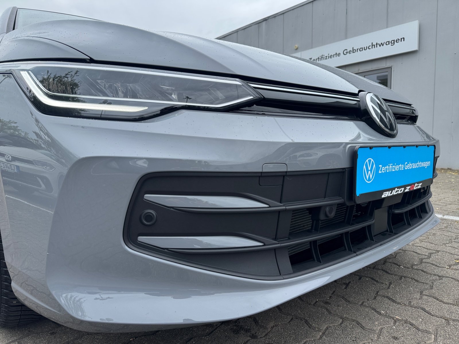 Golf VIII Life 1.5 l eTSI OPF  DSG Kam.,PDC,ACC