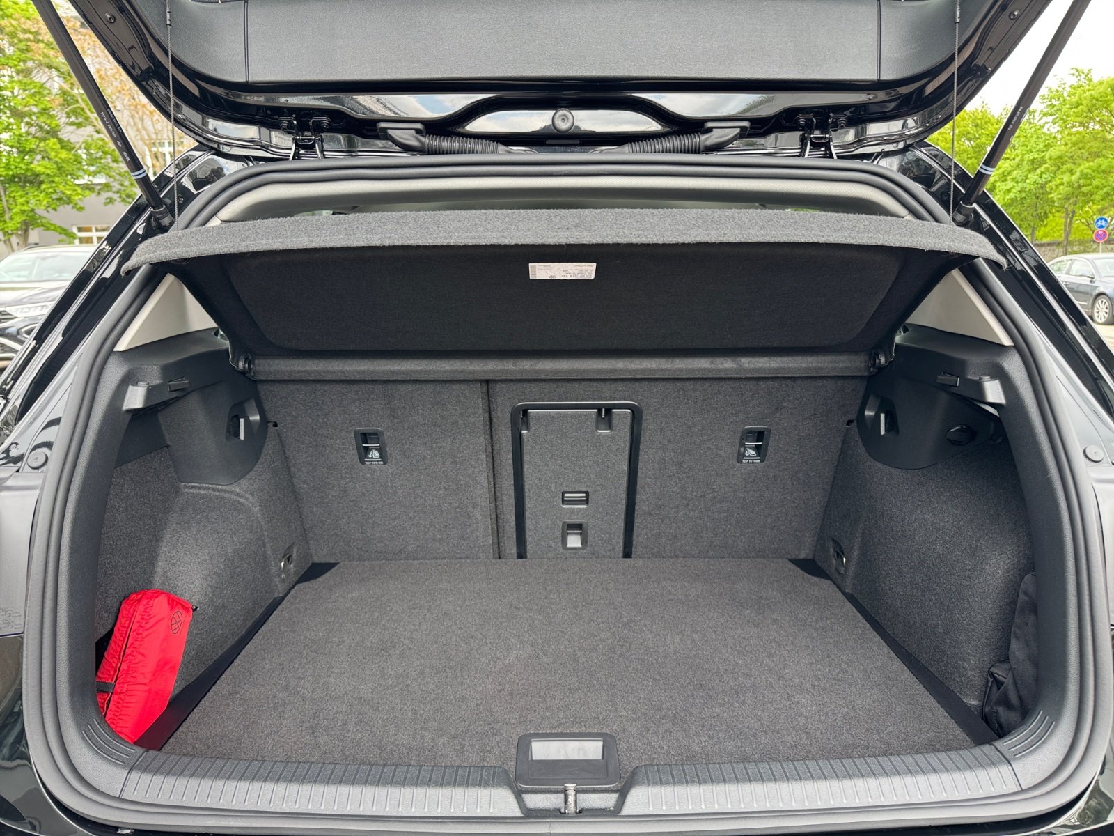 Golf VIII Life 1.5 l eTSI OPF  DSG Kam.,PDC,ACC