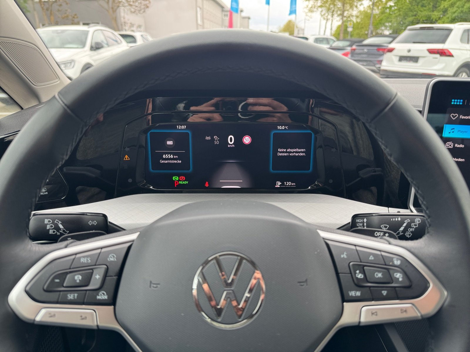 Golf VIII Life 1.5 l eTSI OPF  DSG Kam.,PDC,ACC