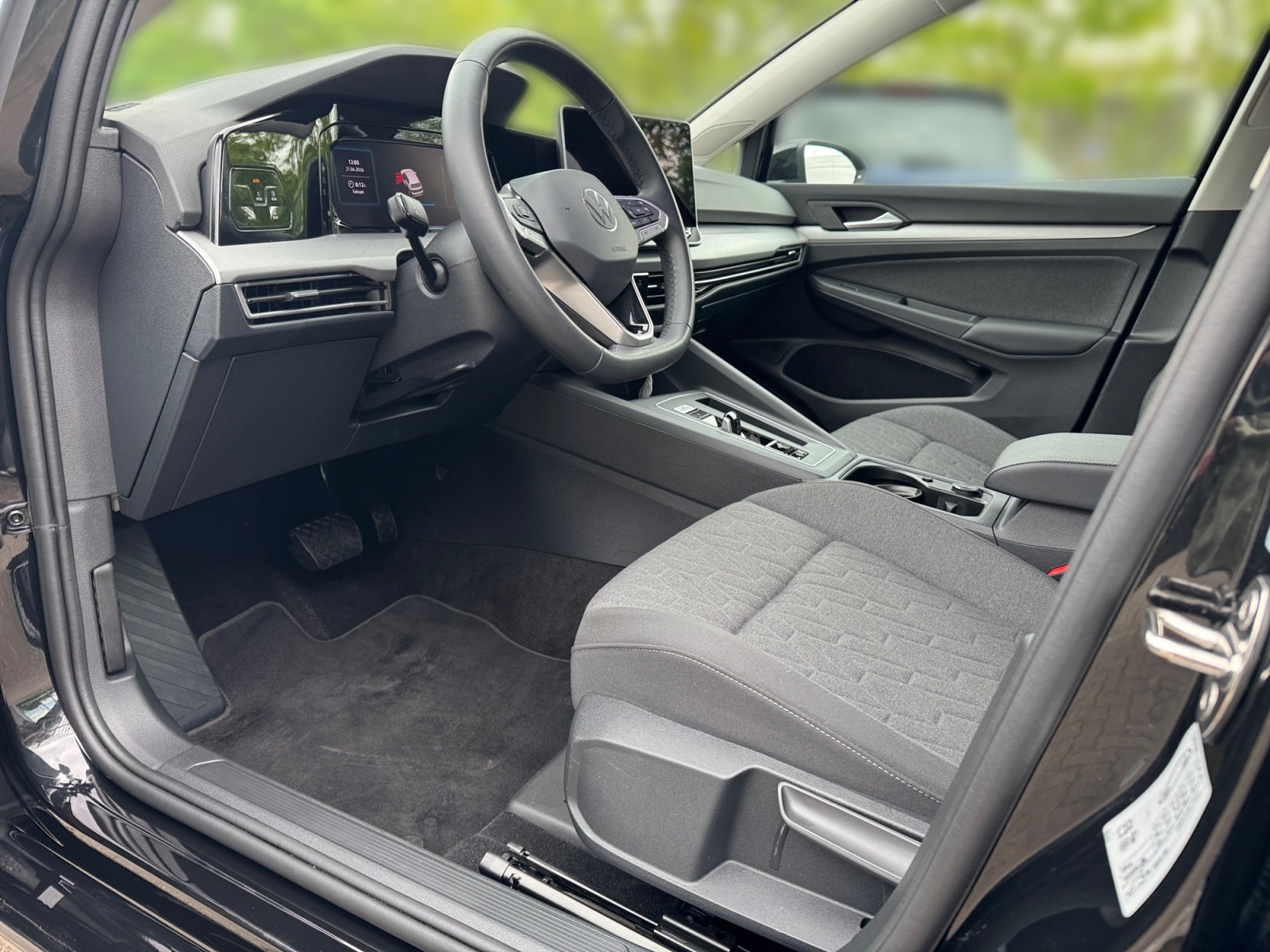 Golf VIII Life 1.5 l eTSI OPF  DSG Kam.,PDC,ACC