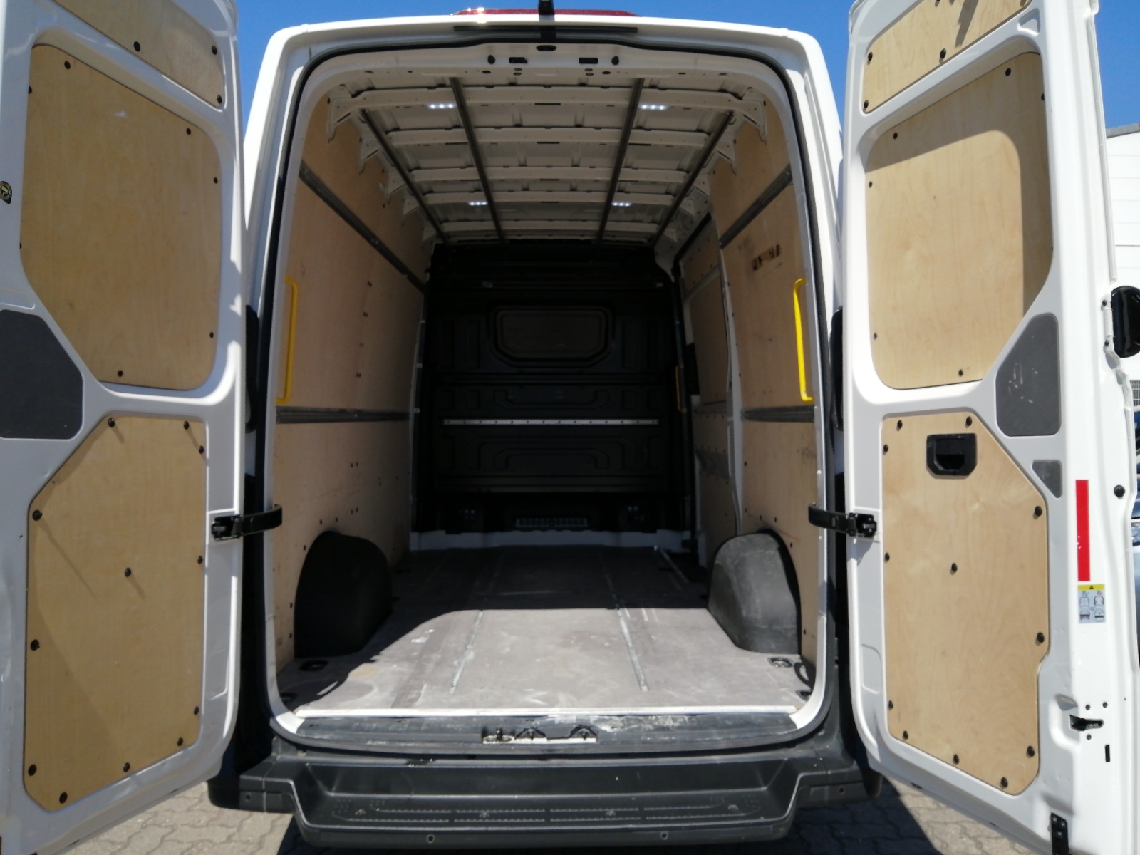 Crafter Kasten 30 MR 2.0 TDI EU6 SCR Frontantrieb  ECO-PROFI