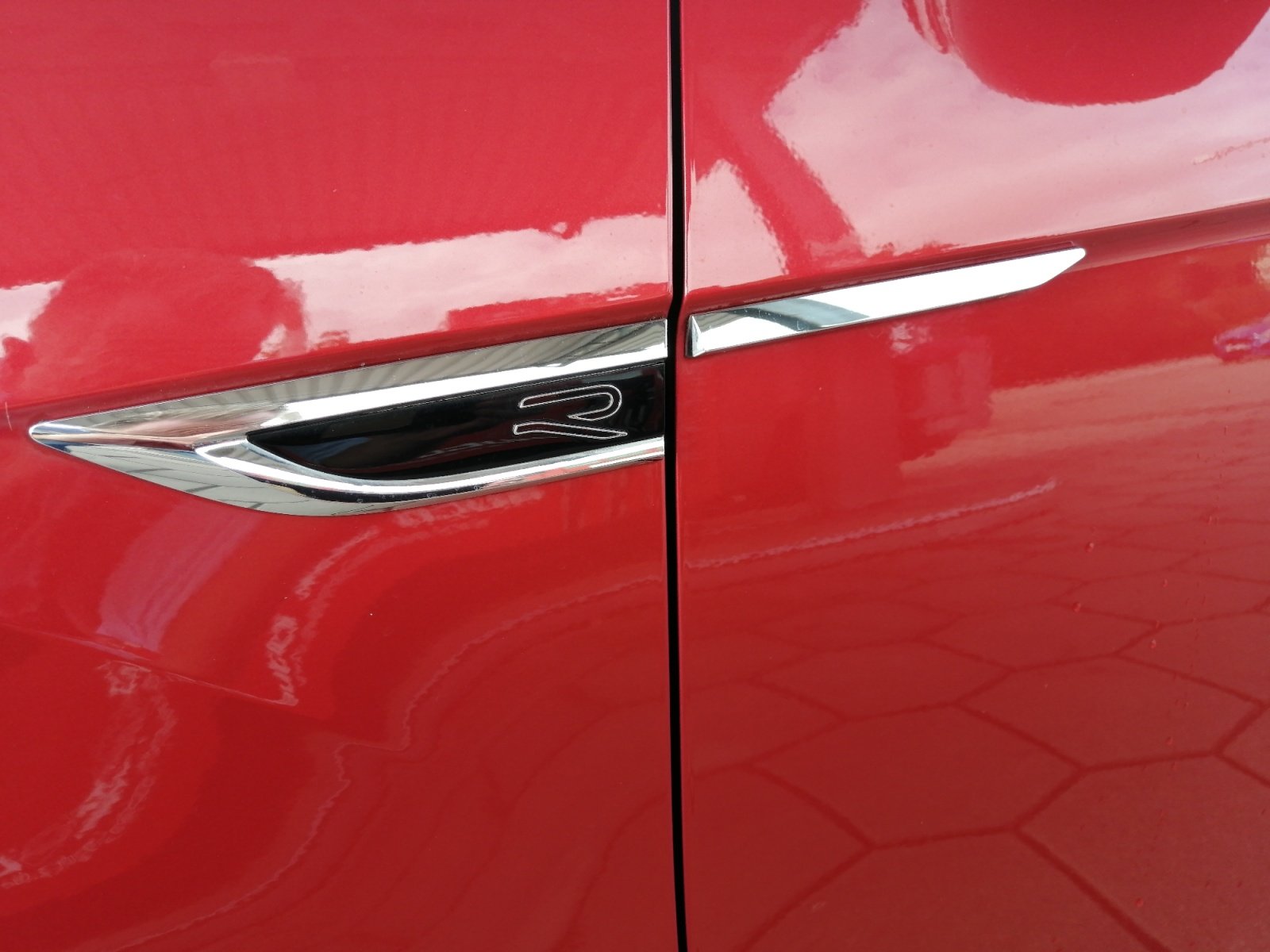 T-ROC R-Line 1.0 TSI LED-Plus Navi ACC SHZ,