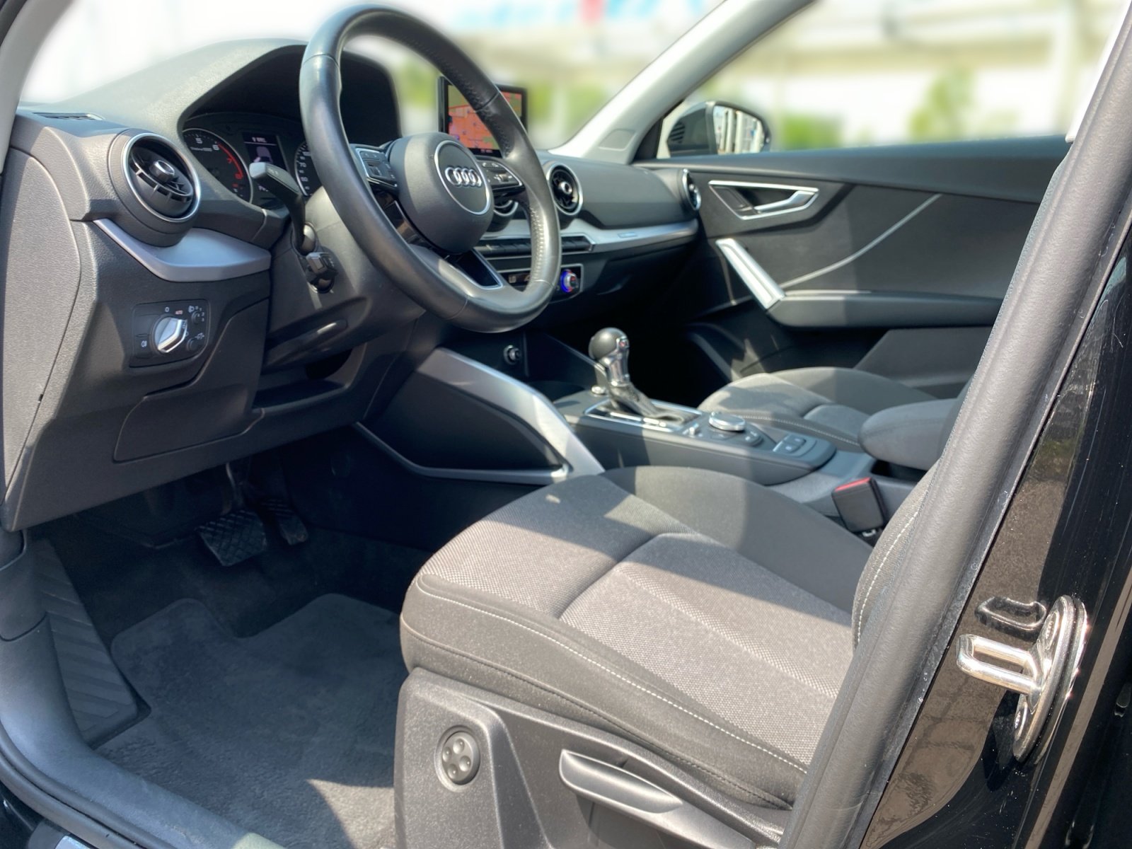 Q2 Sport 1.4 TFSI S tronic PDC,Navi,AUT,KlimaA