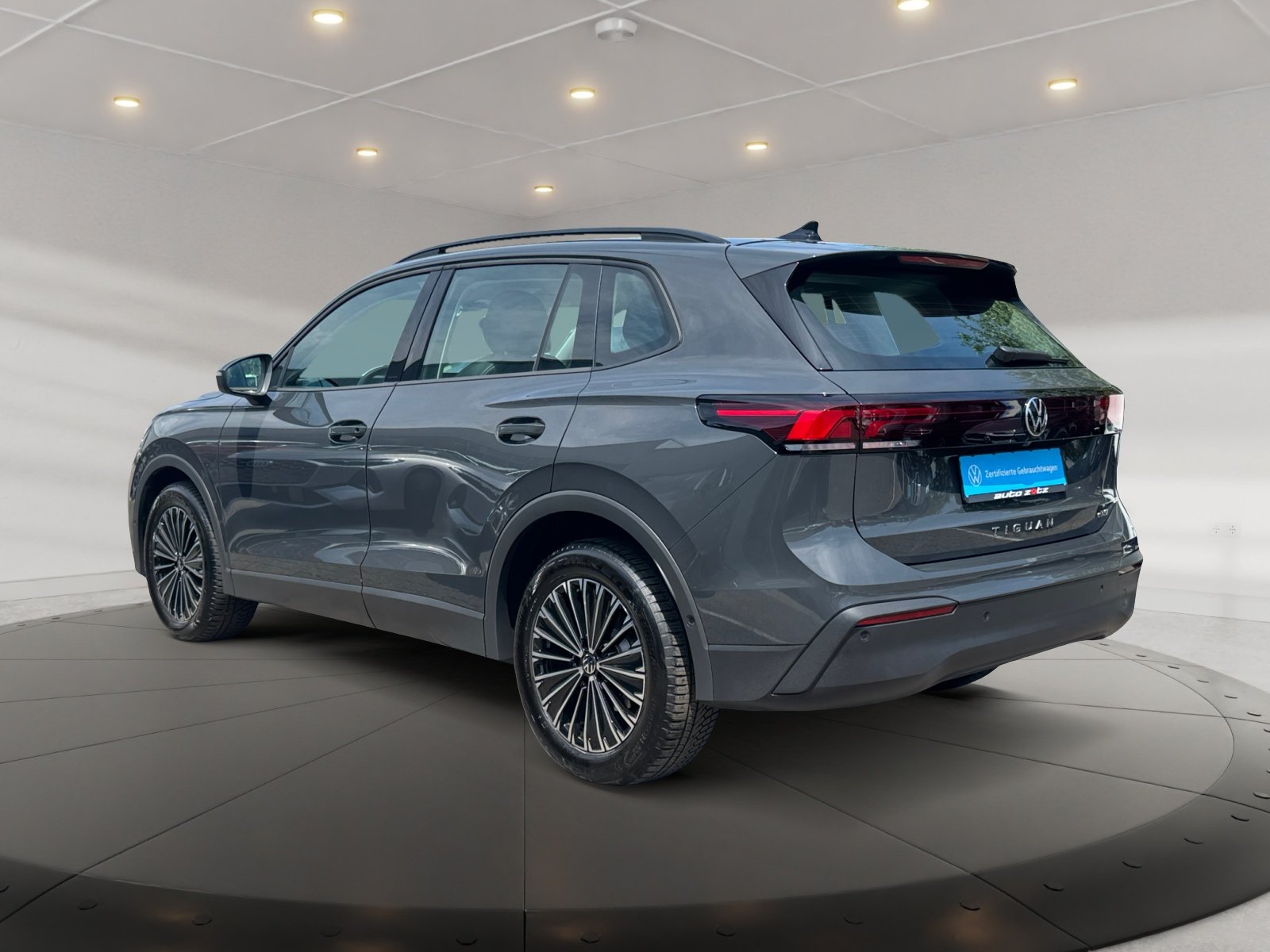 Tiguan III 1.5eTSI LIFE IQ.Drive 360,Kam.,PDC