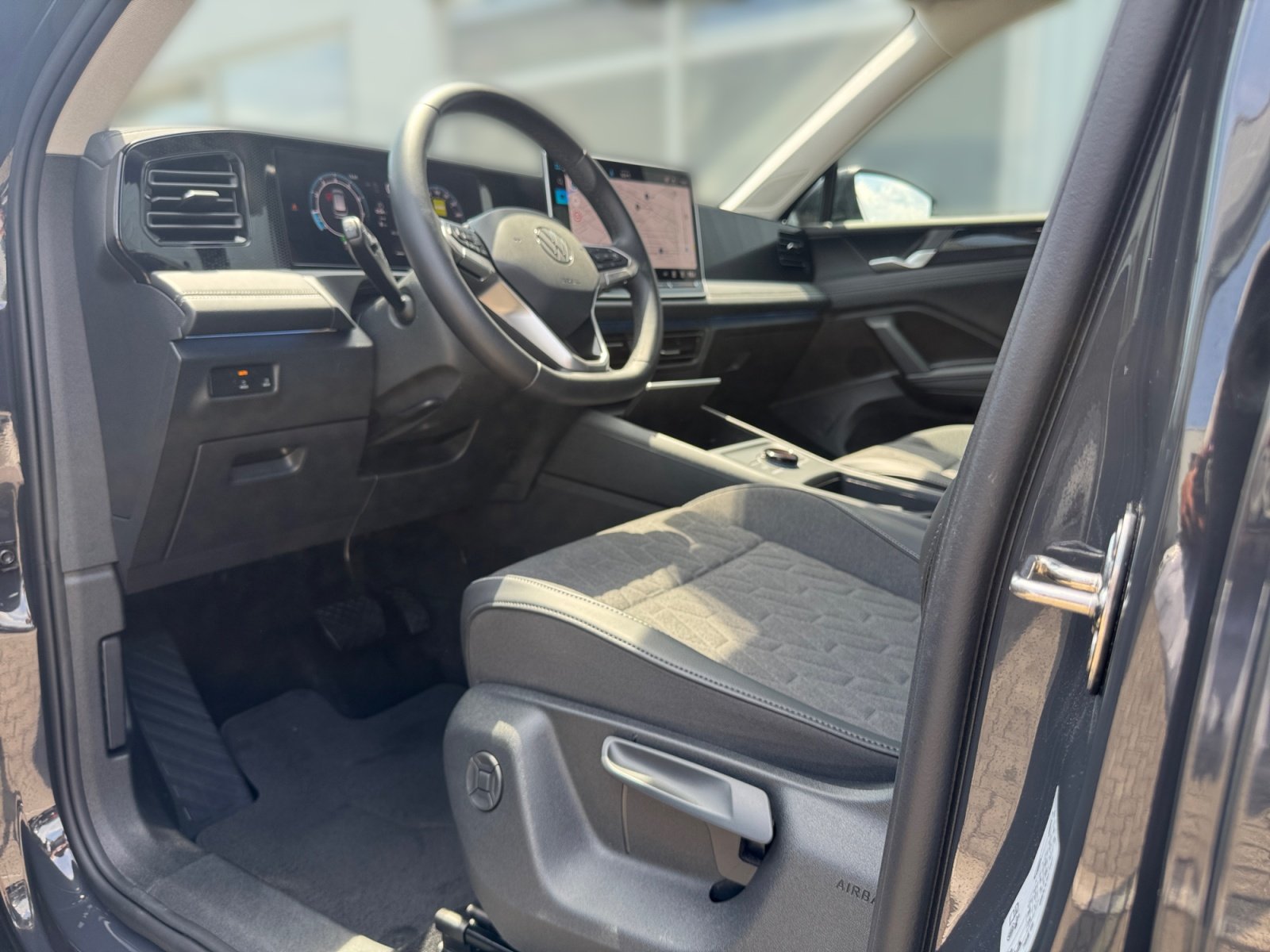Tiguan III 1.5eTSI LIFE IQ.Drive 360,Kam.,PDC