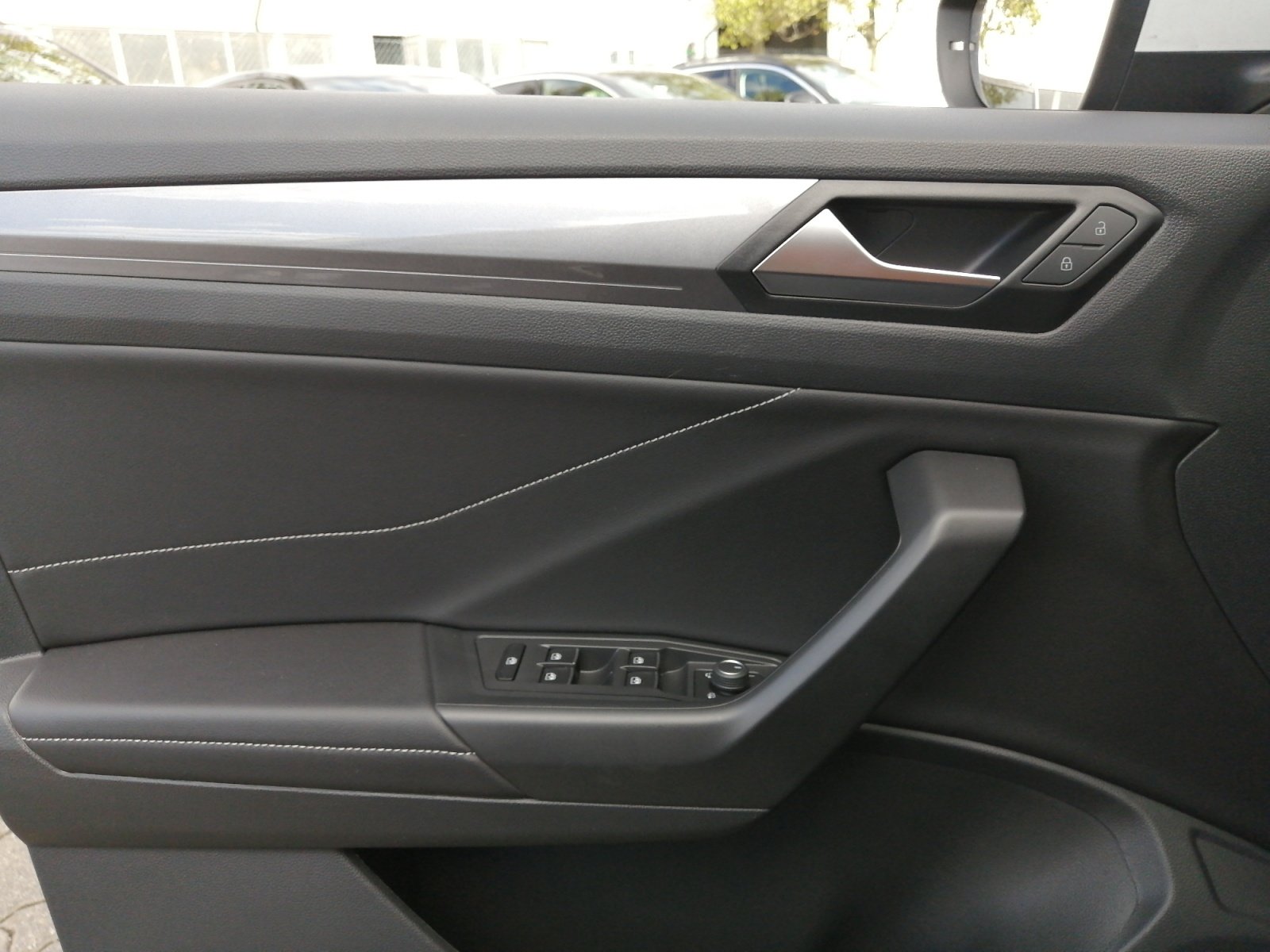 T-Roc Style 1.0 TSI OPF 81 kW 6-Gang PDC,Virtual