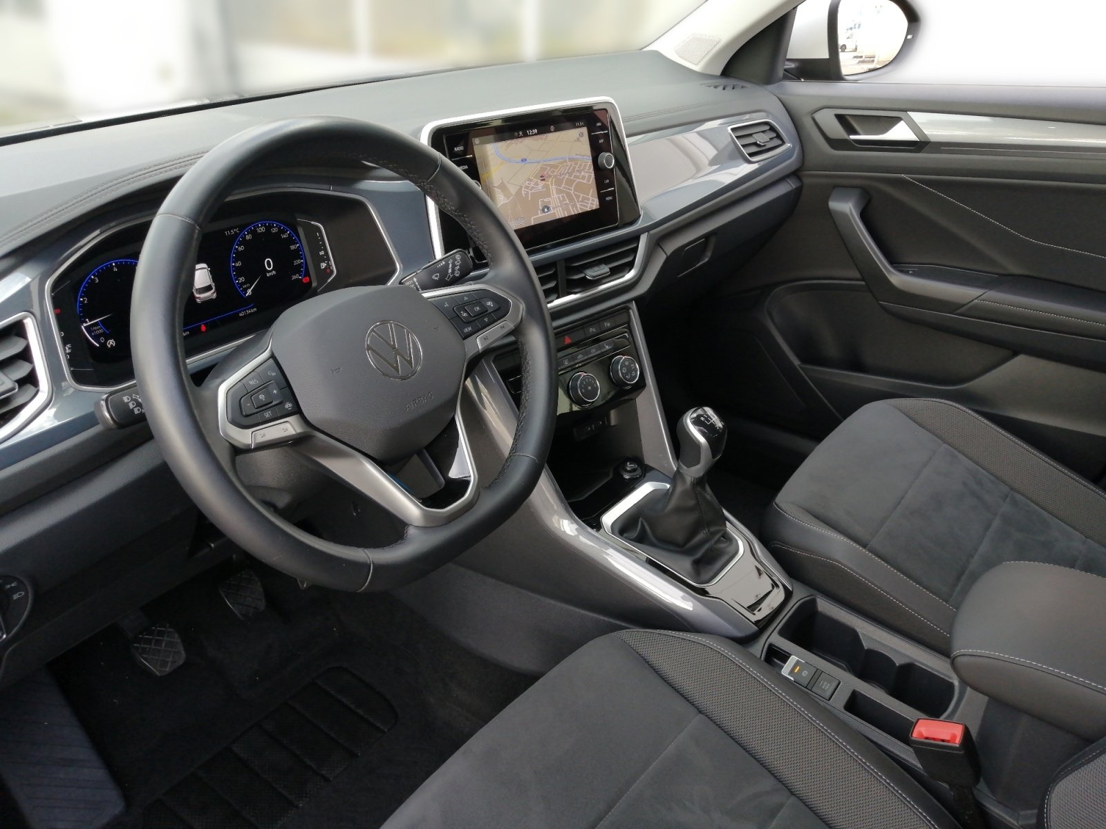 T-Roc Style 1.0 TSI OPF 81 kW 6-Gang PDC,Virtual