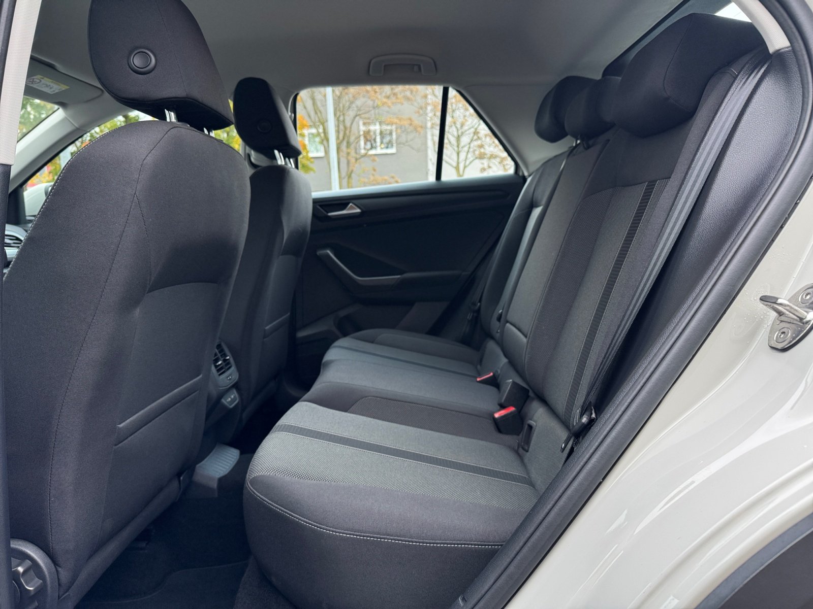 T-ROC Life 2.0 TDI SCR 110 kW 7-Gang-DSG PDC,LED