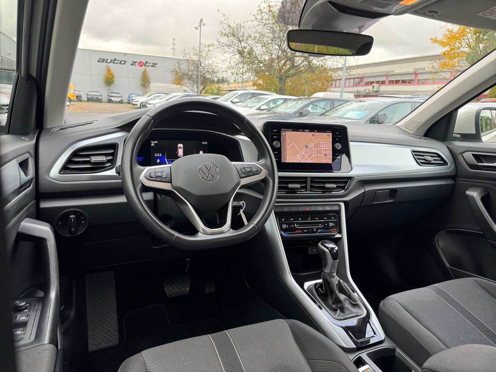 T-ROC Life 2.0 TDI SCR 110 kW 7-Gang-DSG PDC,LED