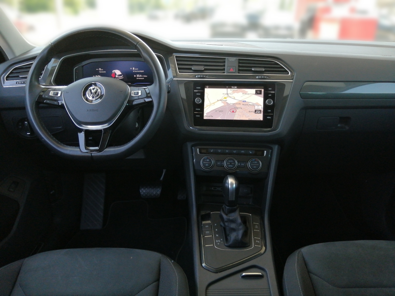 Tiguan Highline 1.5 TSI Navi LED SHZ ,PDC,R Line