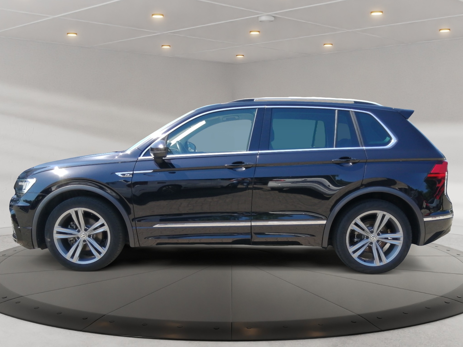 Tiguan Highline 1.5 TSI Navi LED SHZ ,PDC,R Line