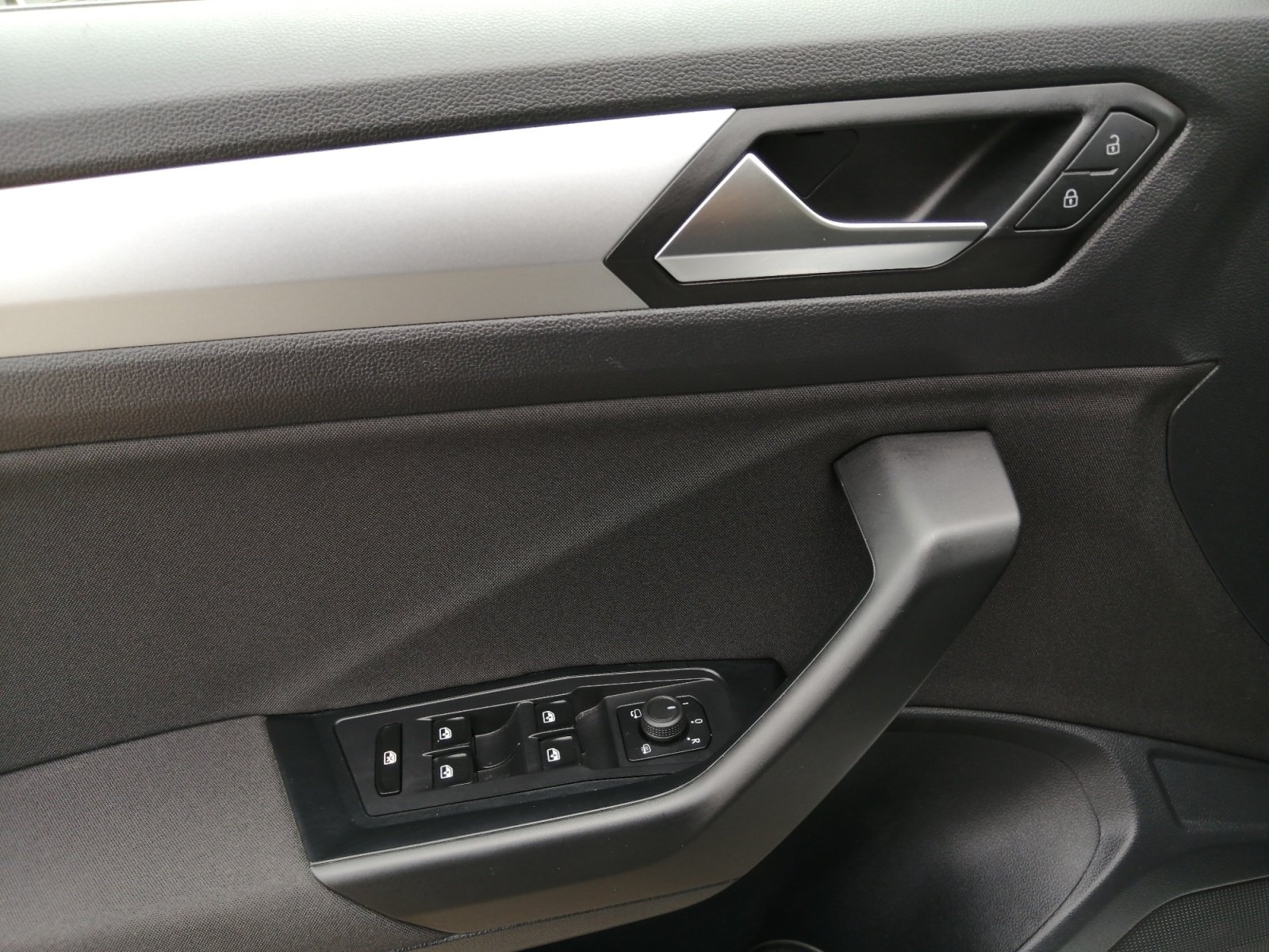 T-Roc Life 1.0 TSI OPF 81 kW 6-Gang PDC,Virtual