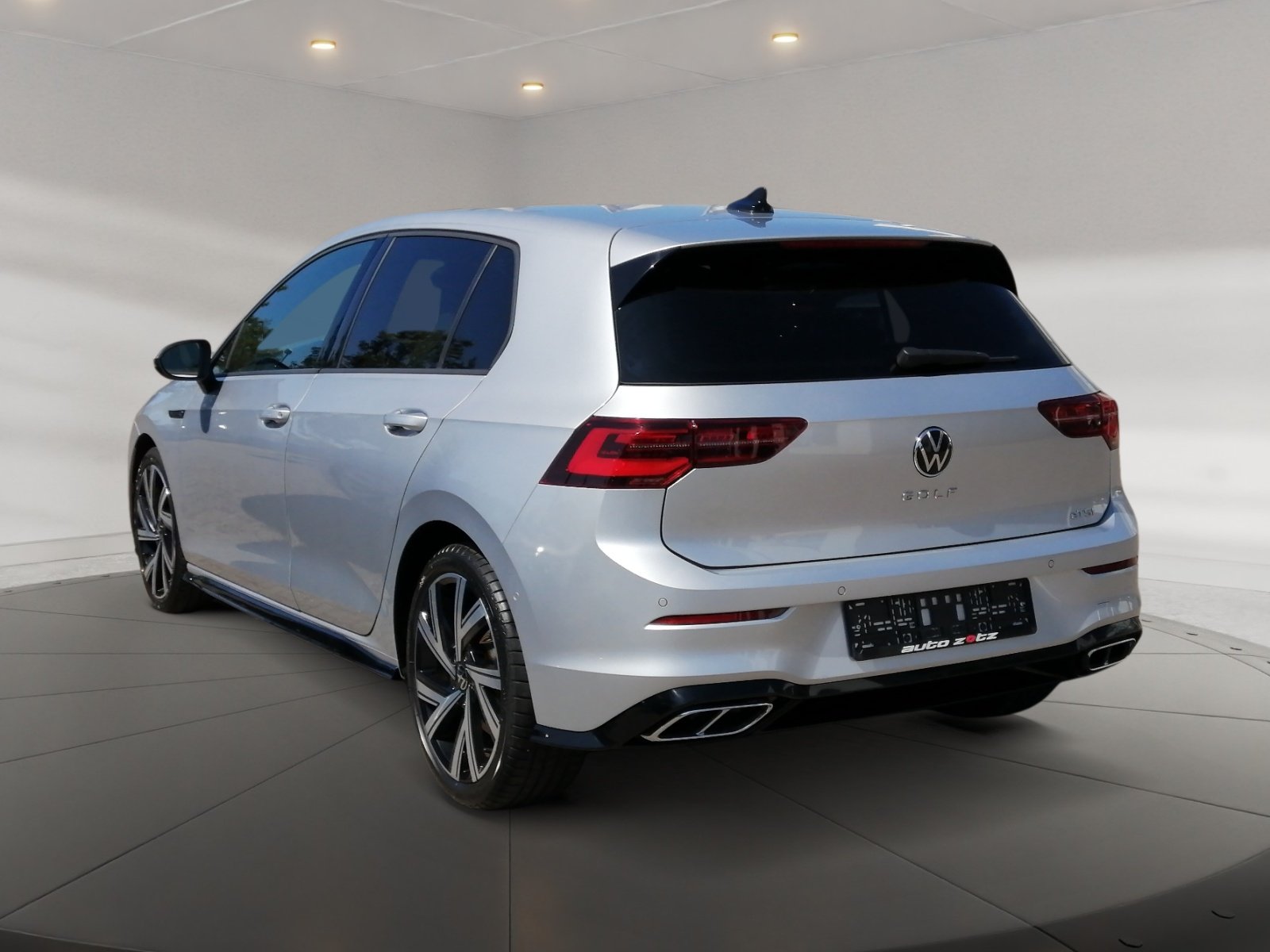 Golf R-Line 1.5eTSI HUD,Kam.,PANO,PDC,Virtual,LM