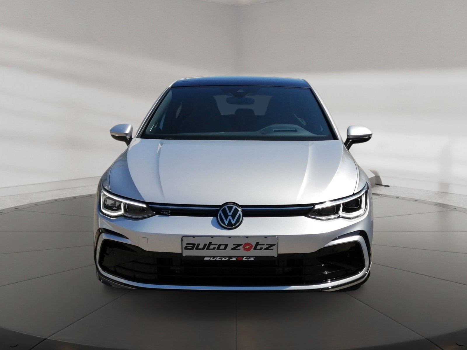 Golf R-Line 1.5eTSI HUD,Kam.,PANO,PDC,Virtual,LM