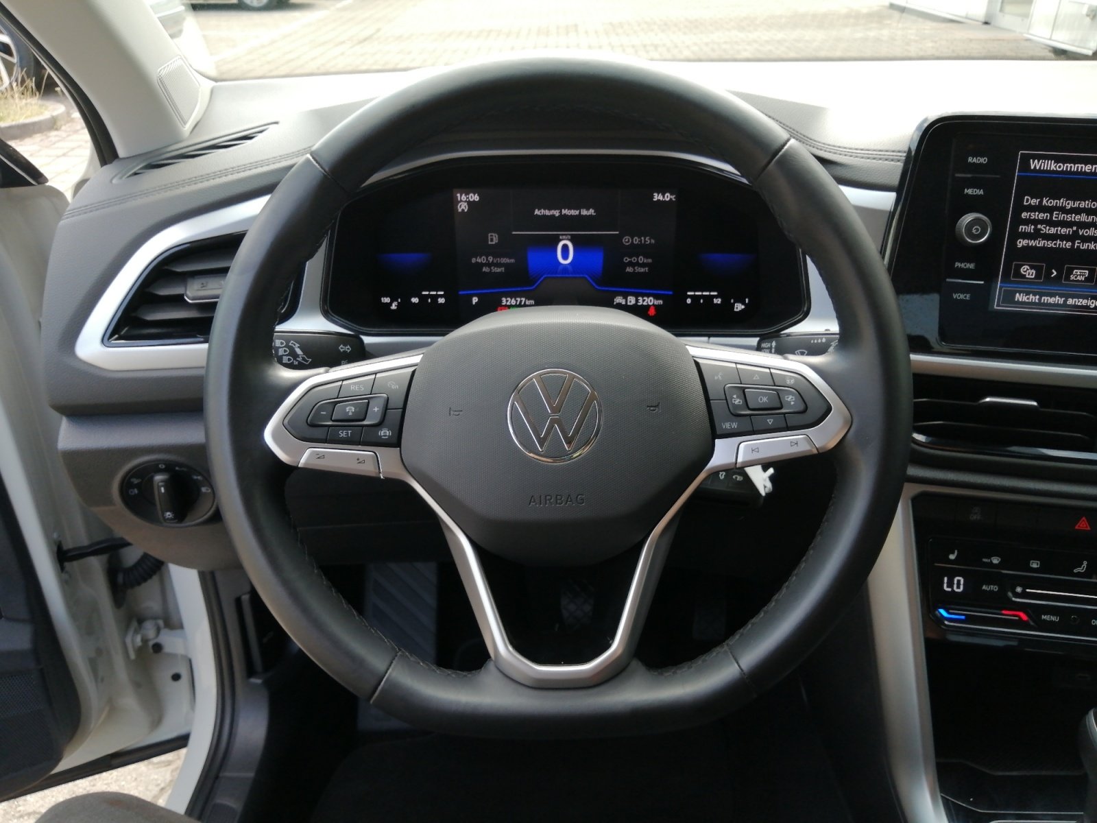 T-Roc LIFE 2.0TDI DSG Kam.,PDC,Virtual,ACC,AHK