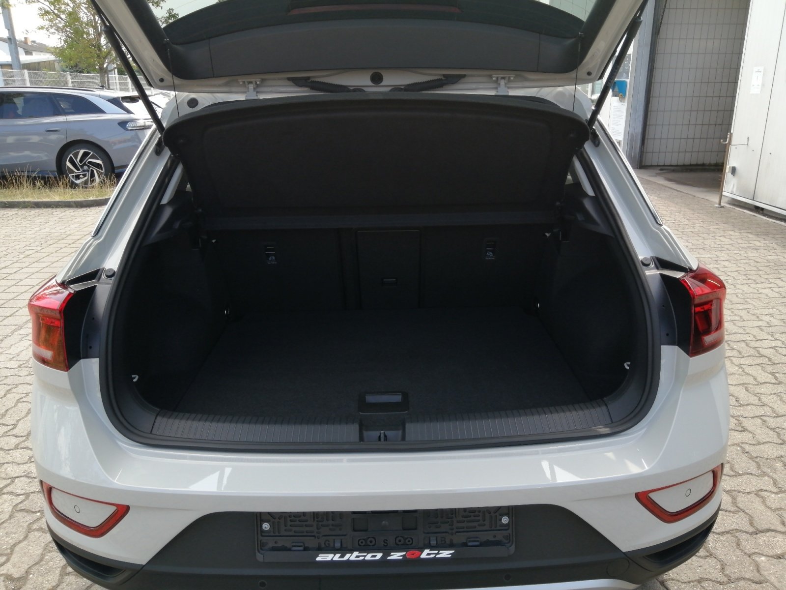 T-Roc LIFE 2.0TDI DSG Kam.,PDC,Virtual,ACC,AHK