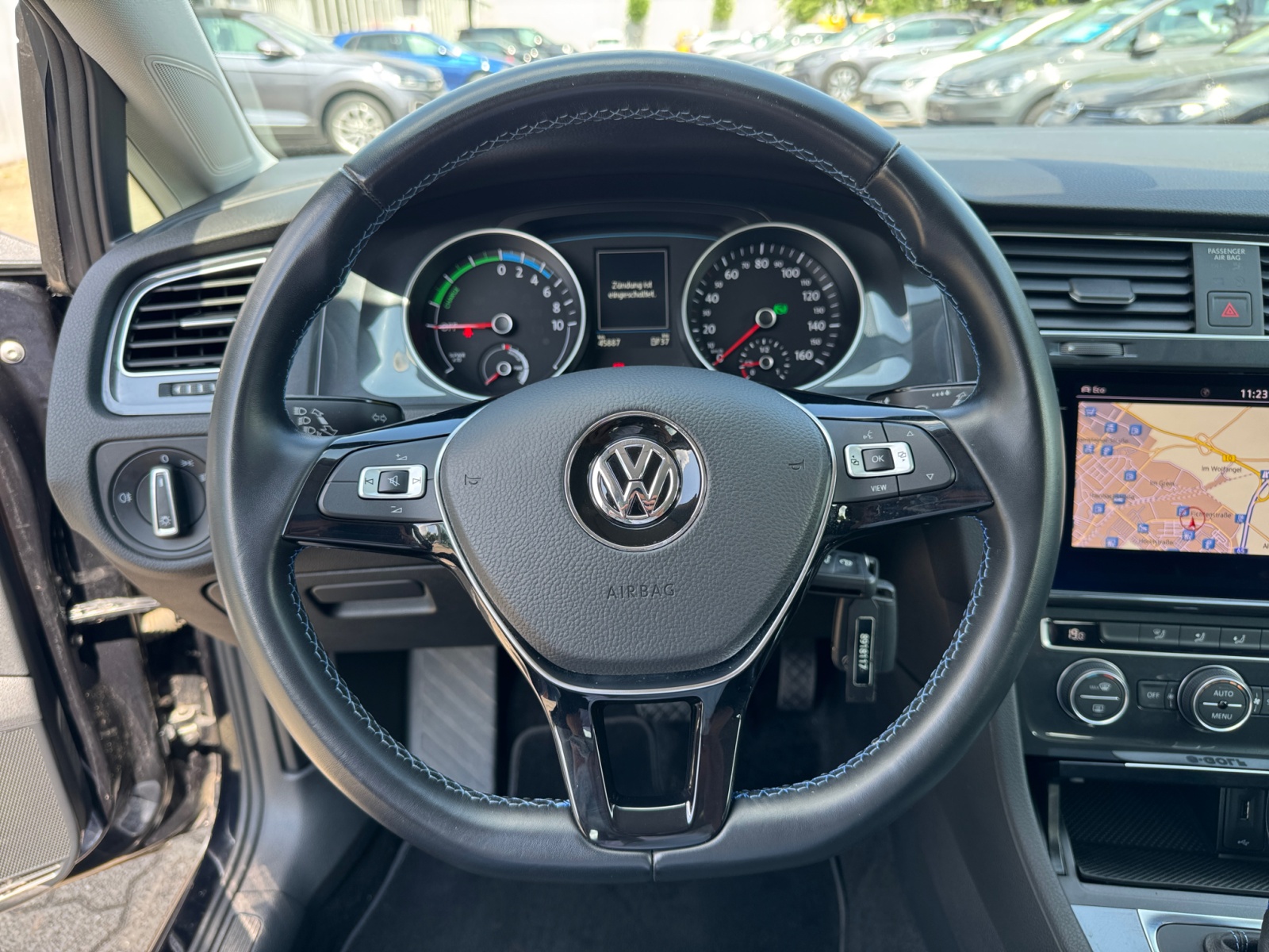 Golf VII e-GOLF ,PDC,Navi,LED,2xKlima,LM