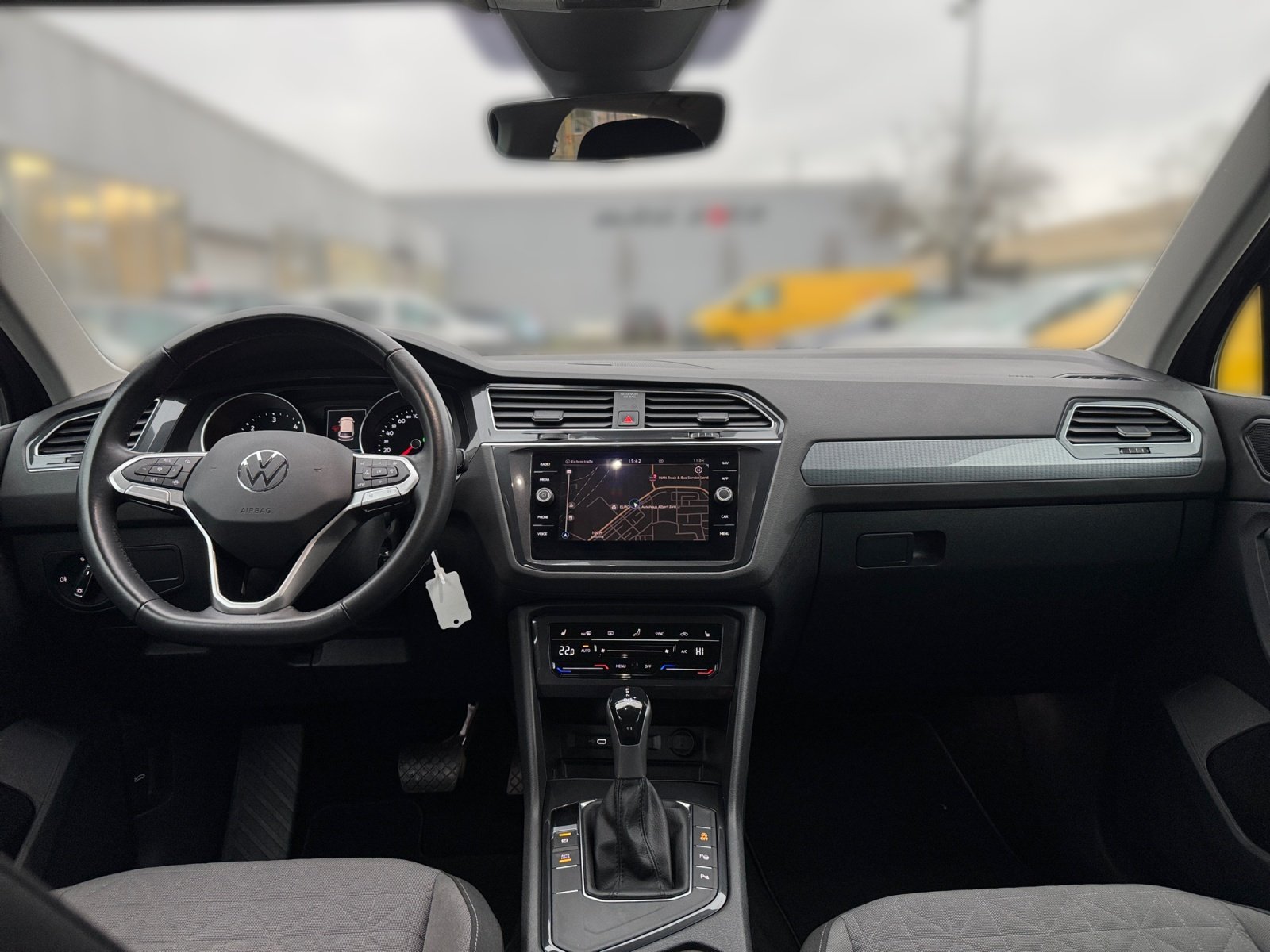 Tiguan Life 2.0 TDI DSG Kam.,PDC,ACC,AHK,LED,AUT